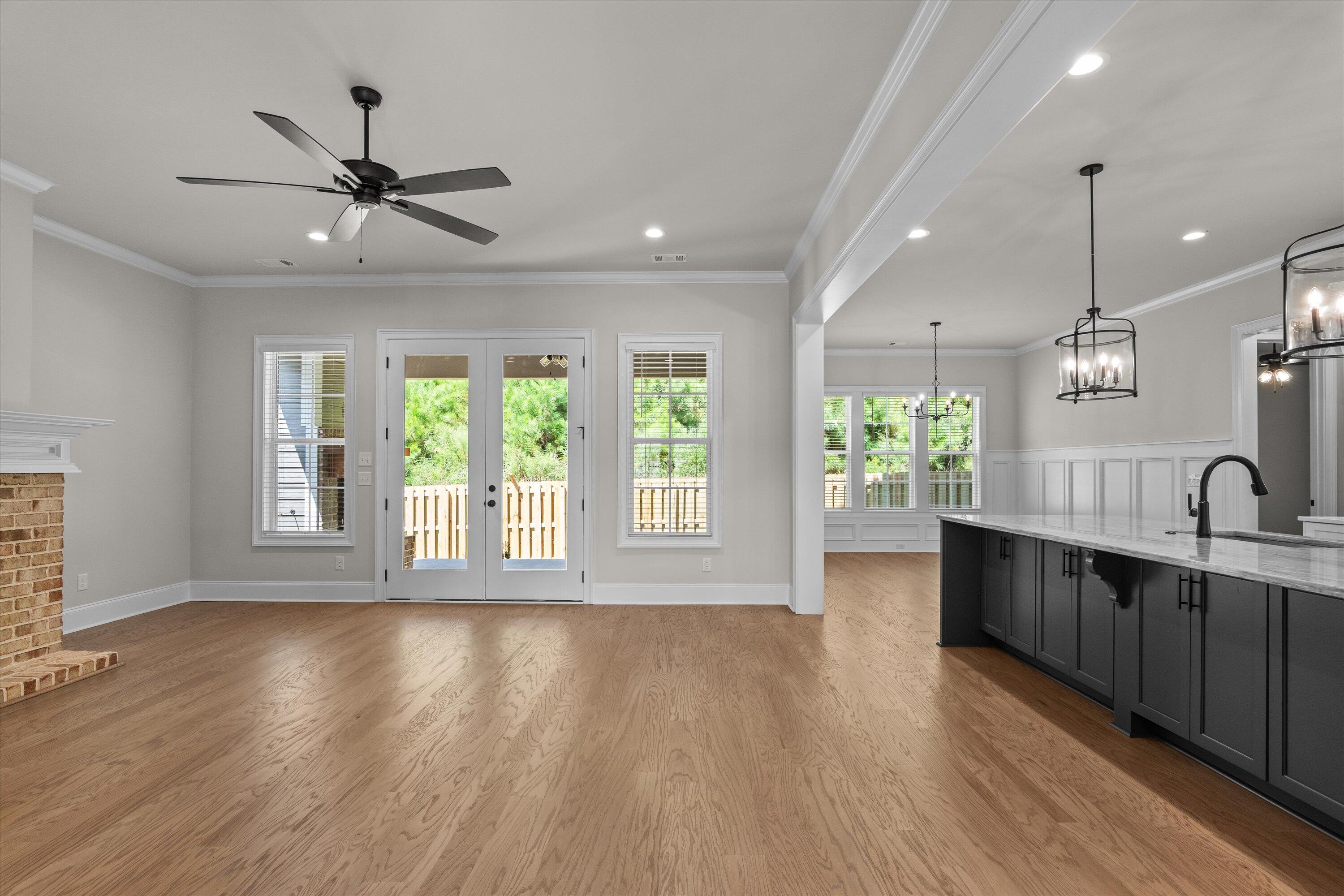 642 River Oaks Lane