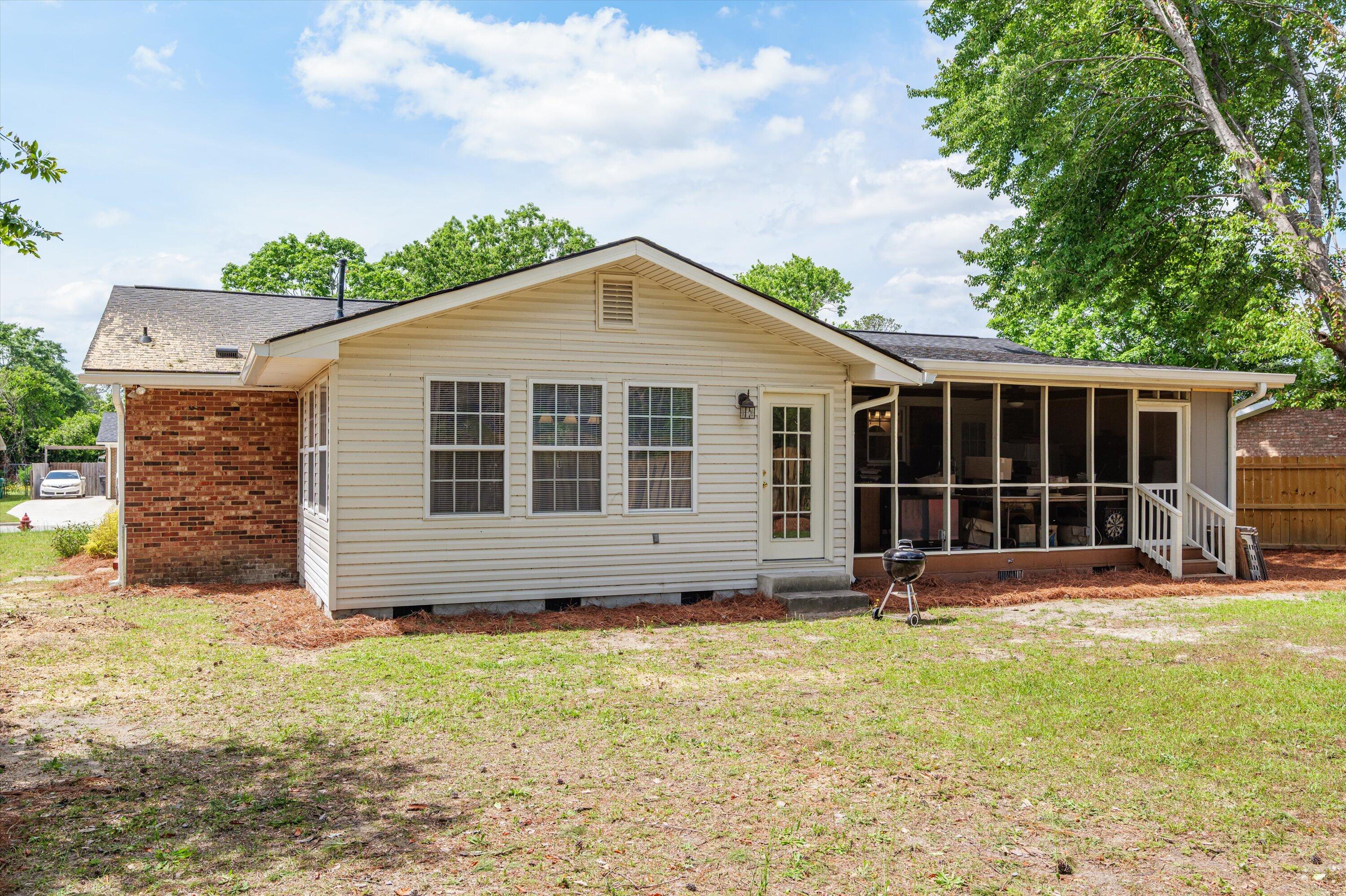 284 E Wynngate Drive