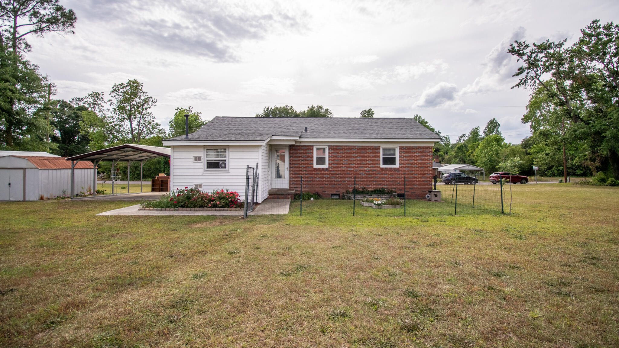 601 Louise Dr.
