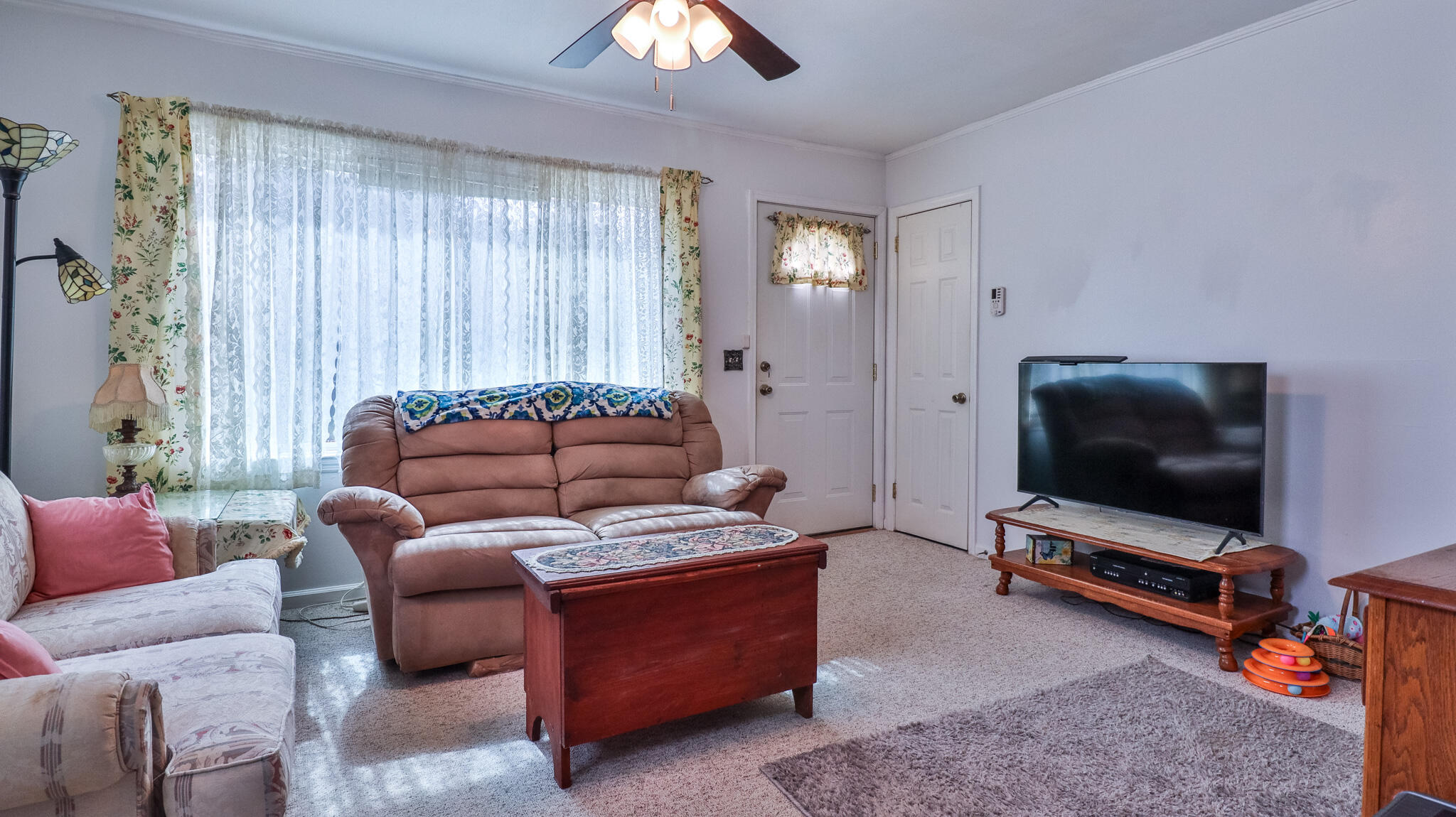 601 Louise Dr.