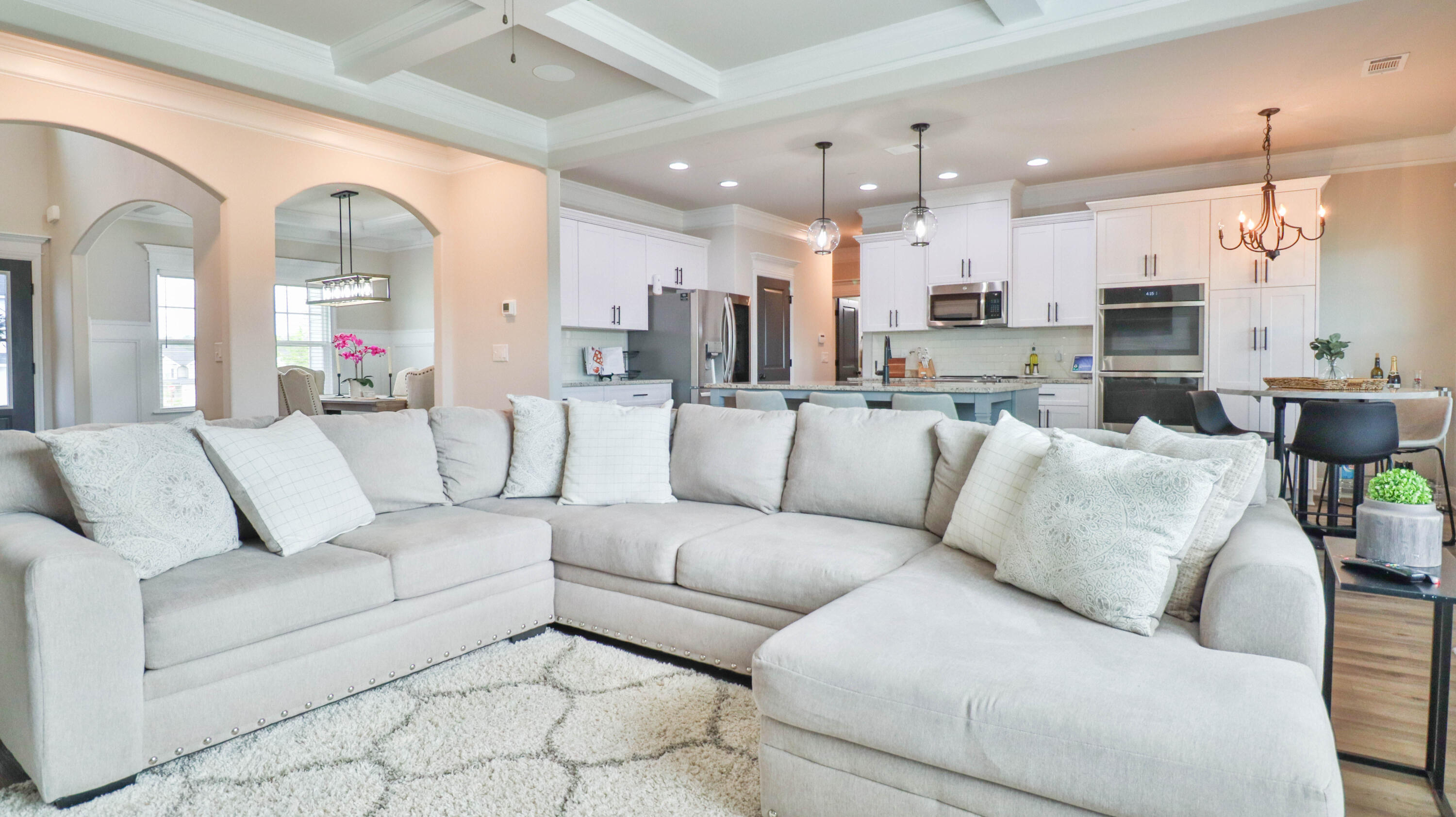 2594 Traverse Trail