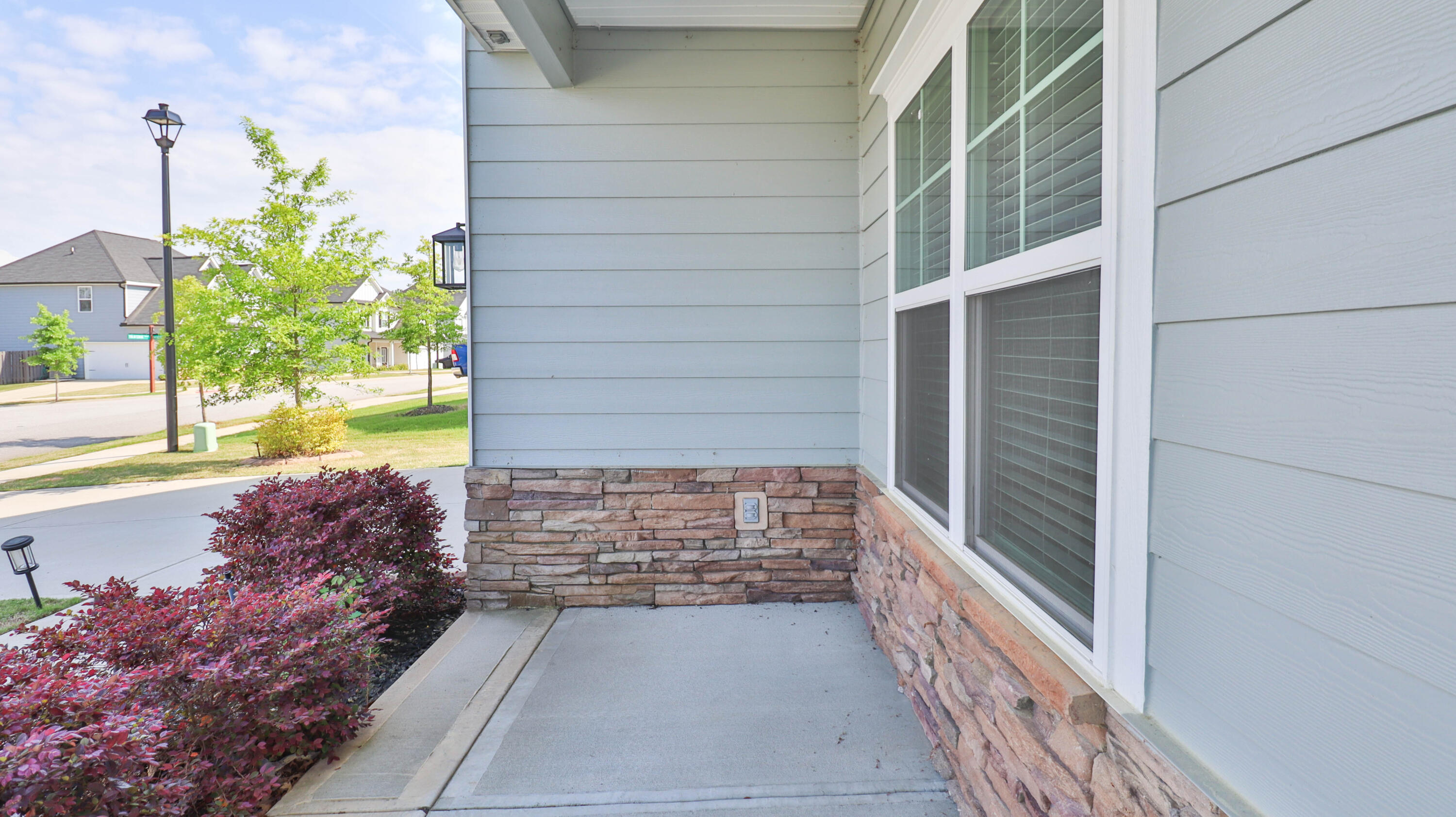 2594 Traverse Trail