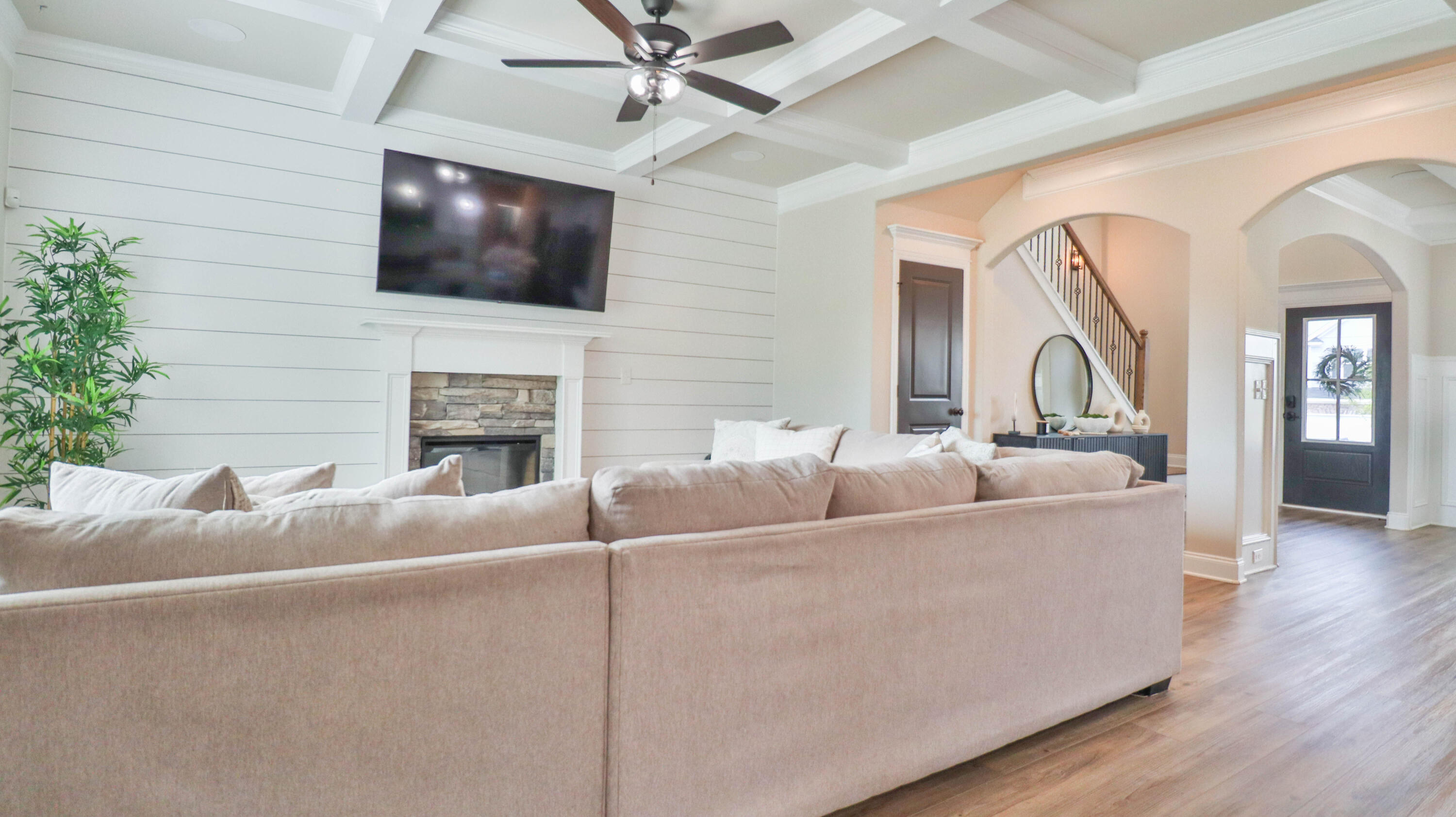 2594 Traverse Trail