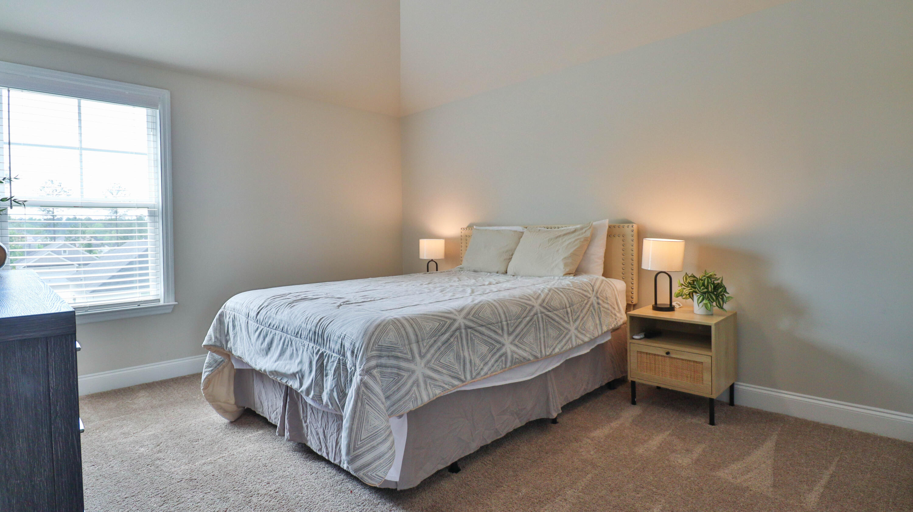 2594 Traverse Trail