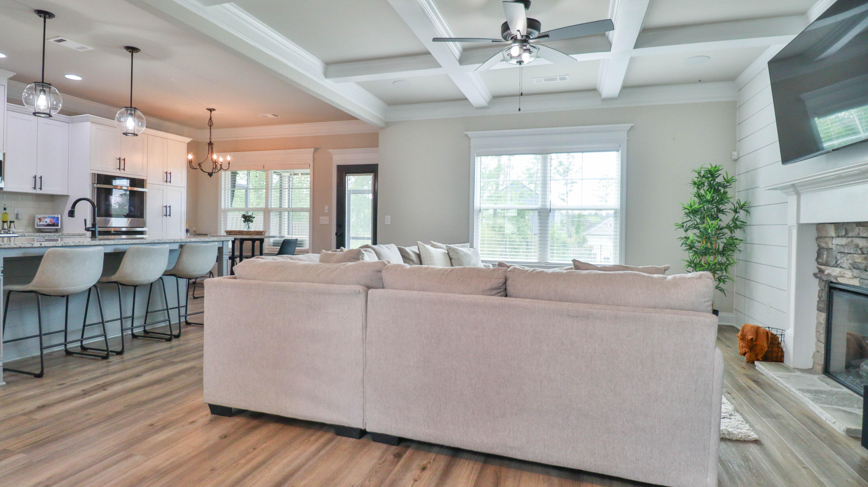 2594 Traverse Trail