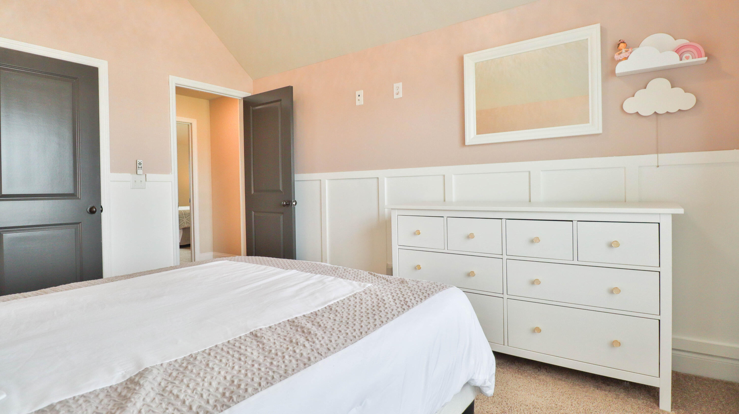 2594 Traverse Trail