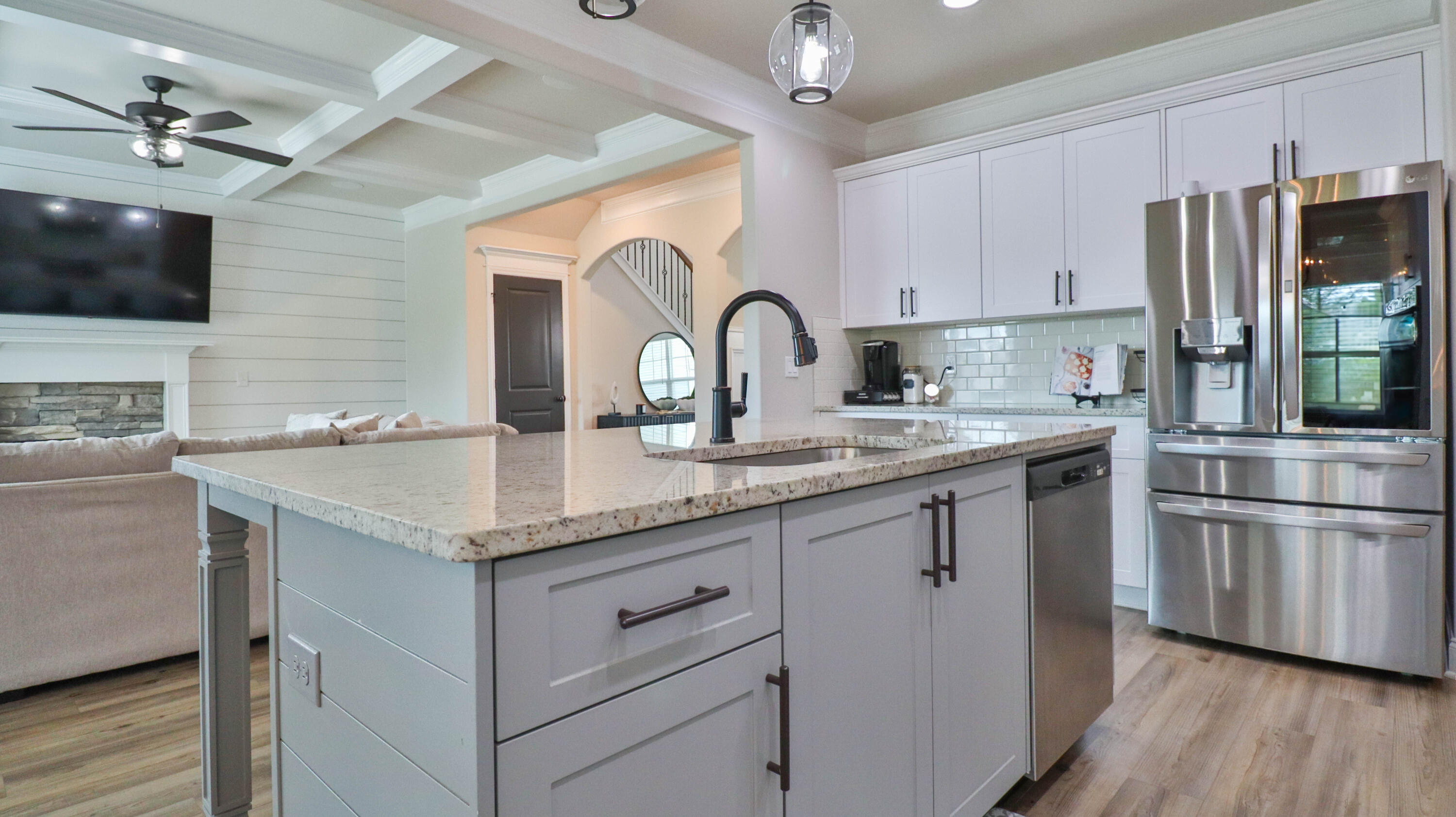 2594 Traverse Trail