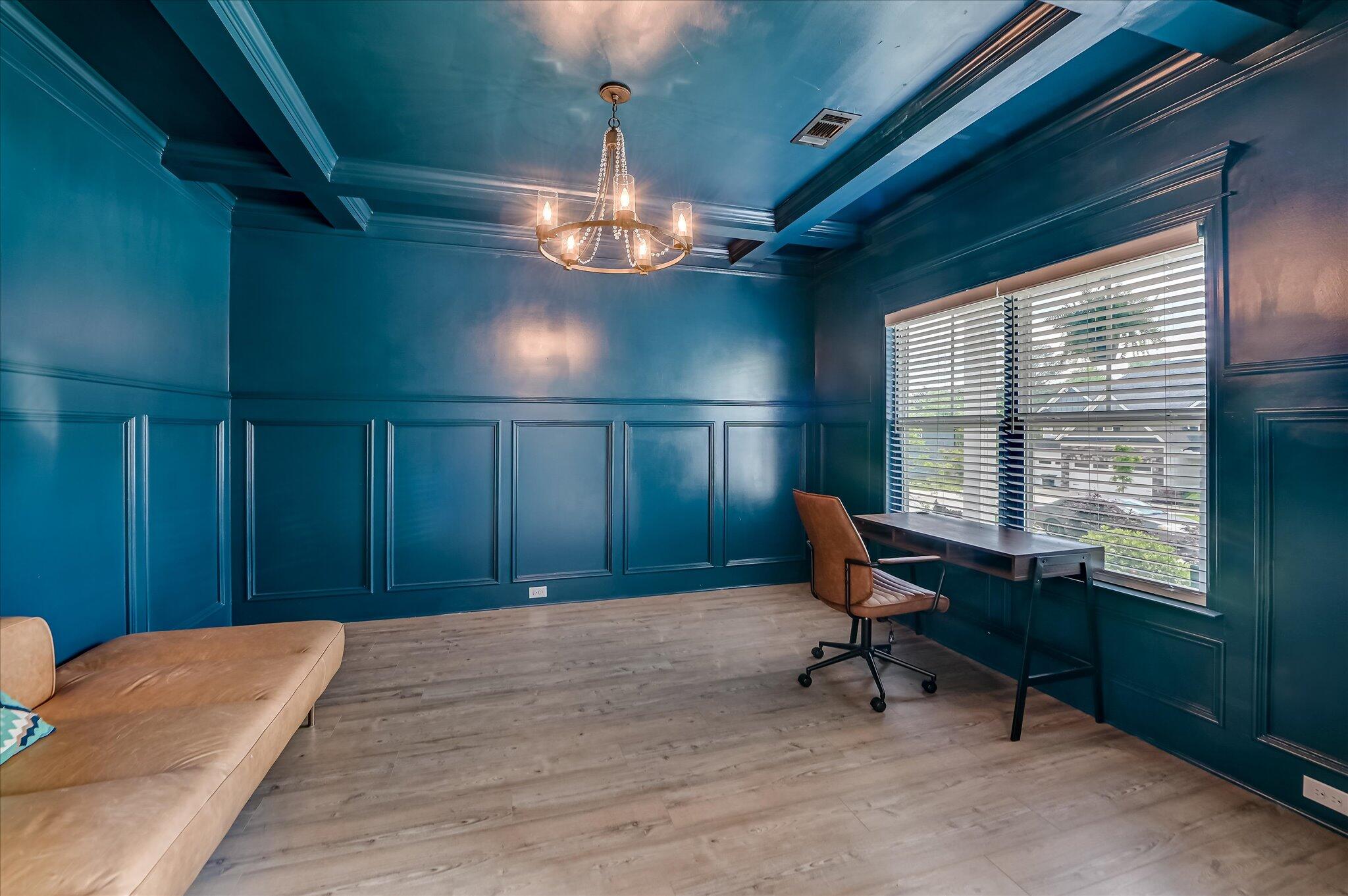 3525 Hilltop Trail