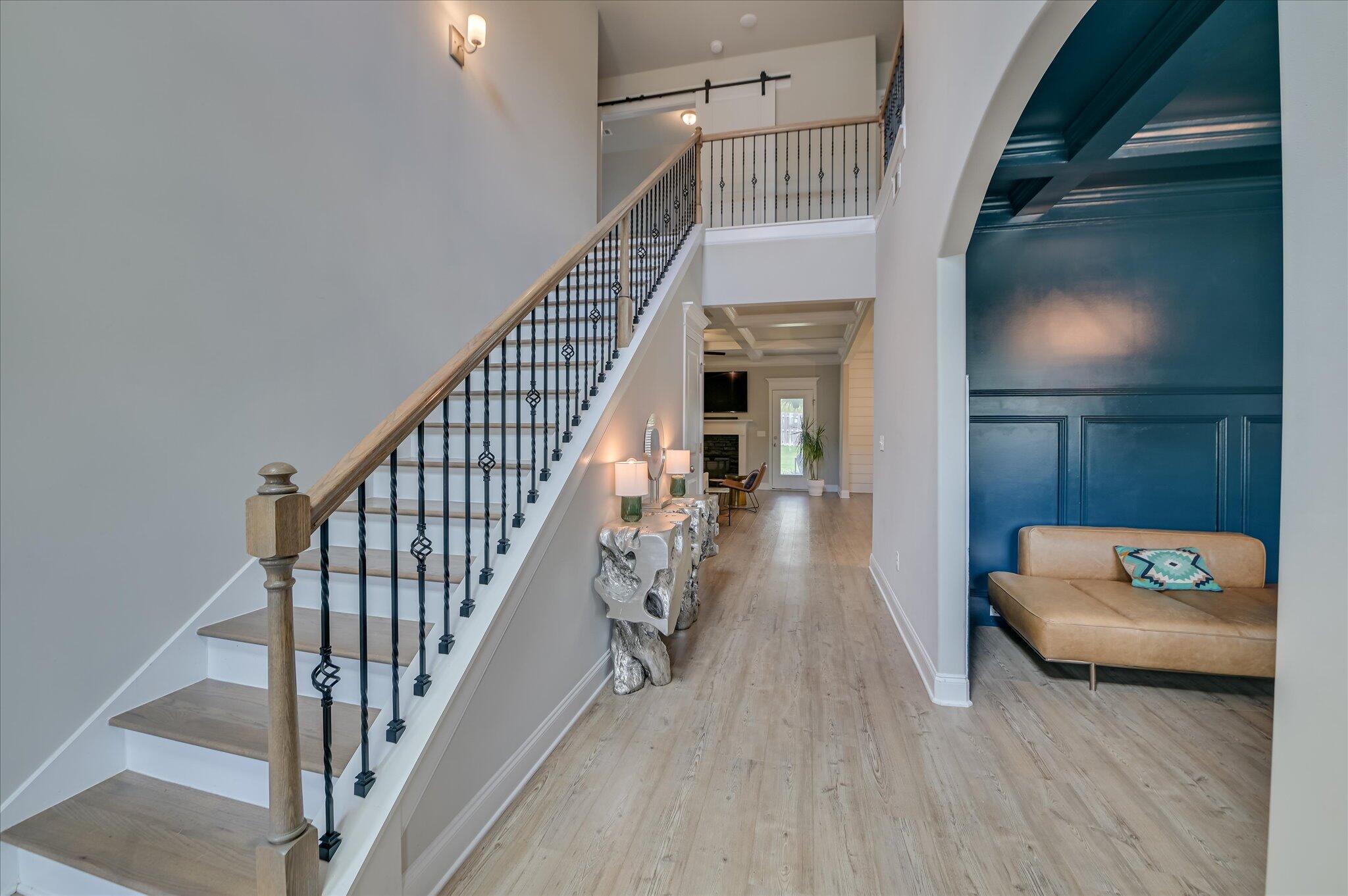 3525 Hilltop Trail