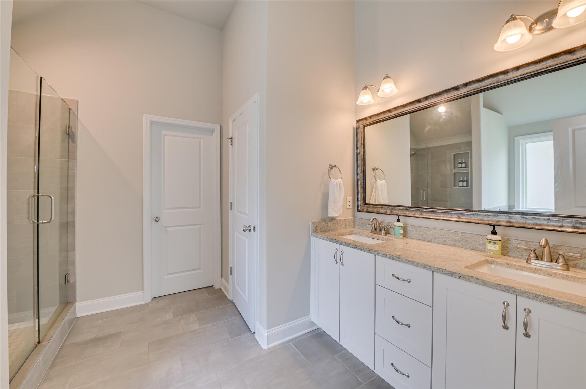 3525 Hilltop Trail