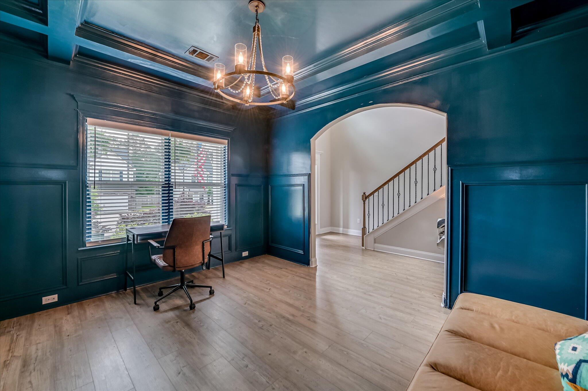 3525 Hilltop Trail