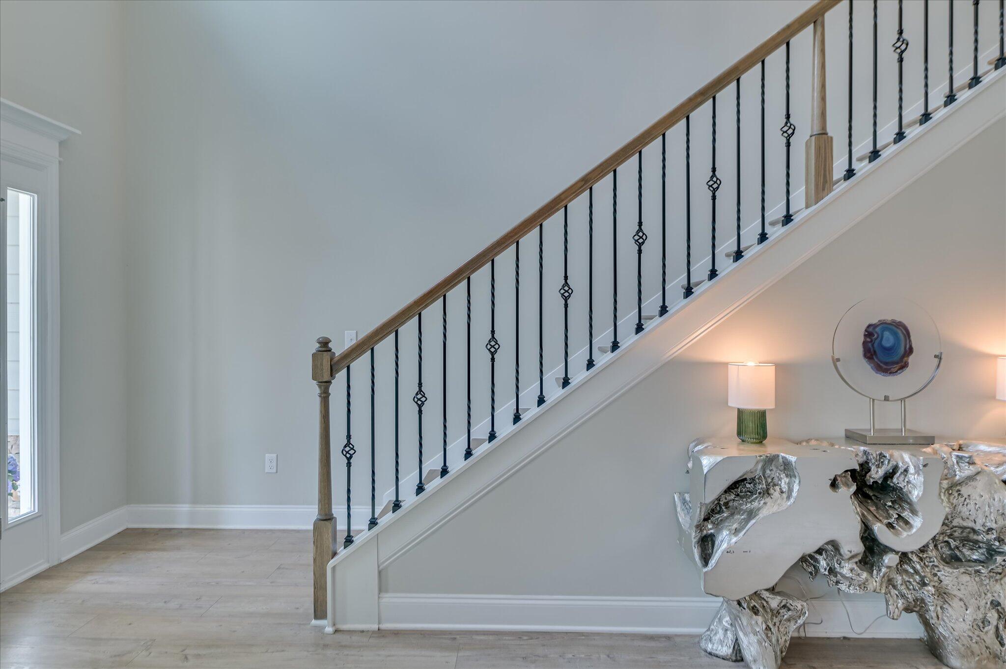 3525 Hilltop Trail