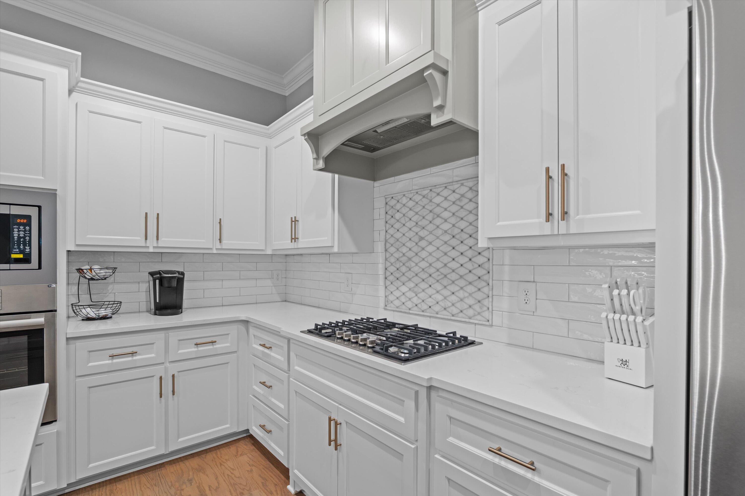 2102 Egret Circle