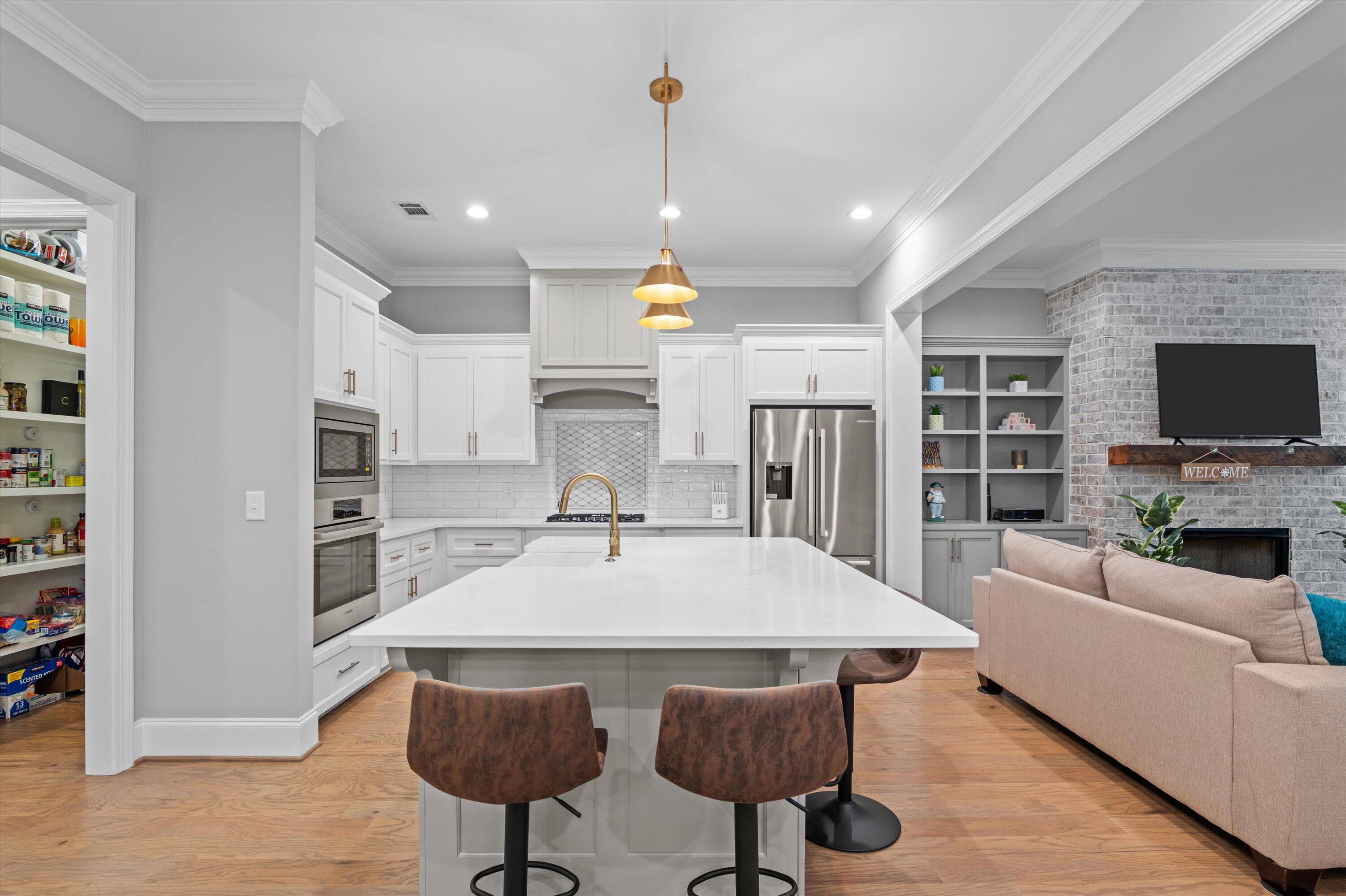 2102 Egret Circle