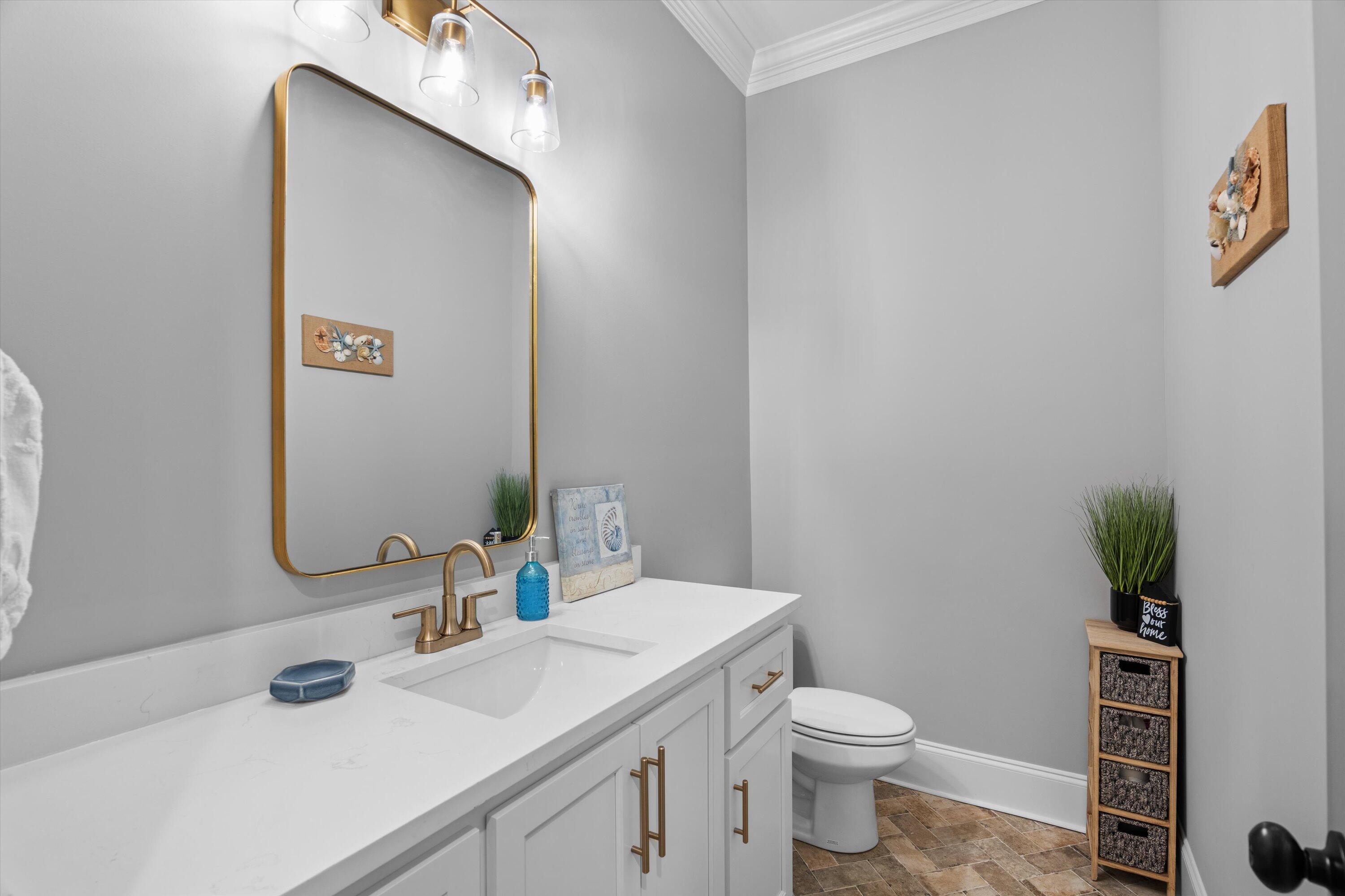 2102 Egret Circle