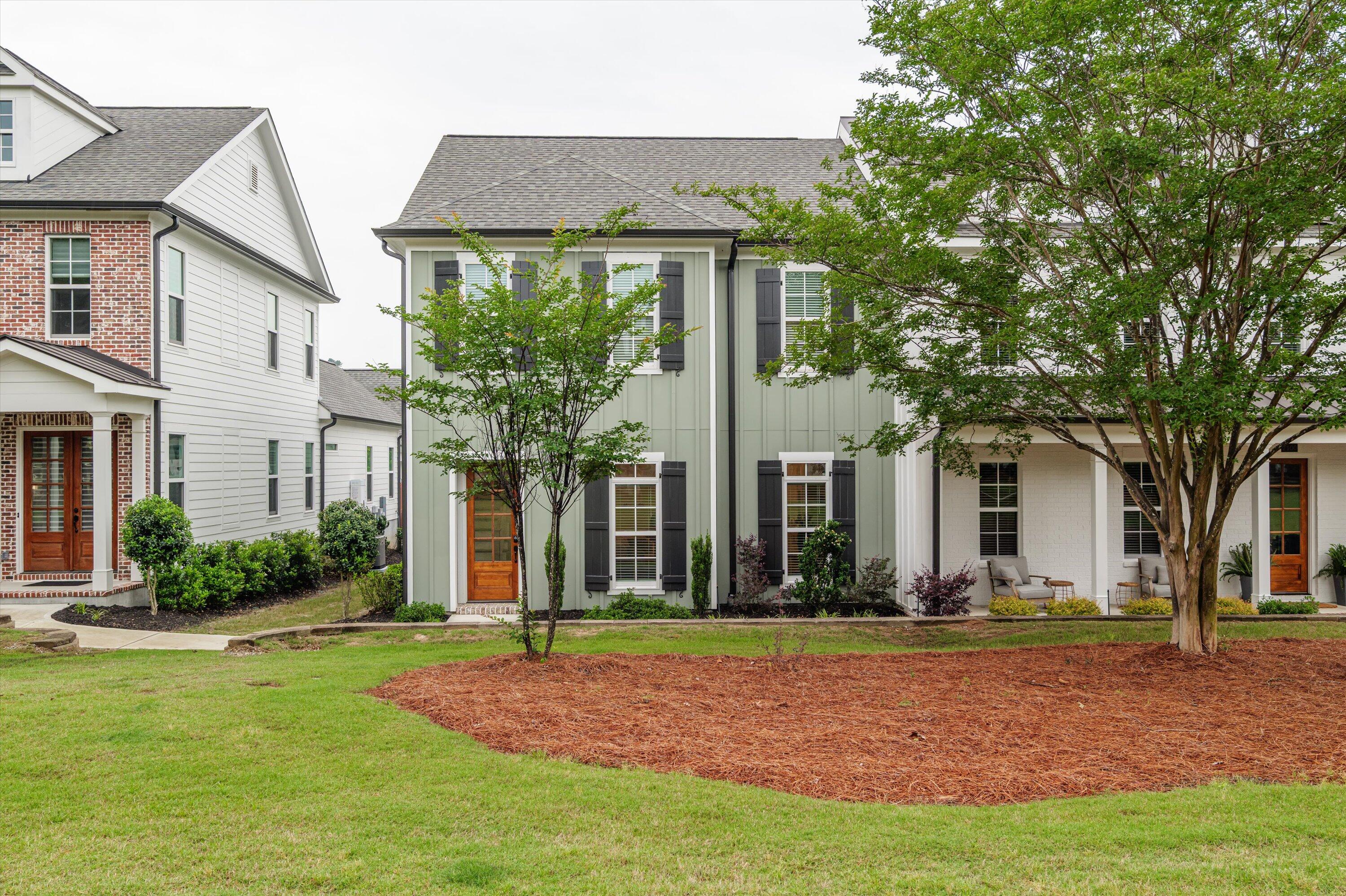 2102 Egret Circle