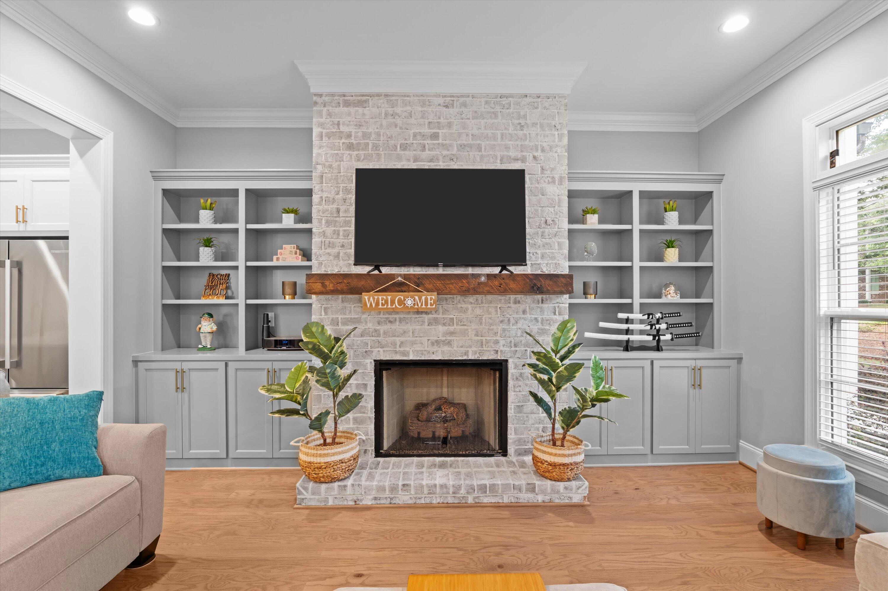 2102 Egret Circle