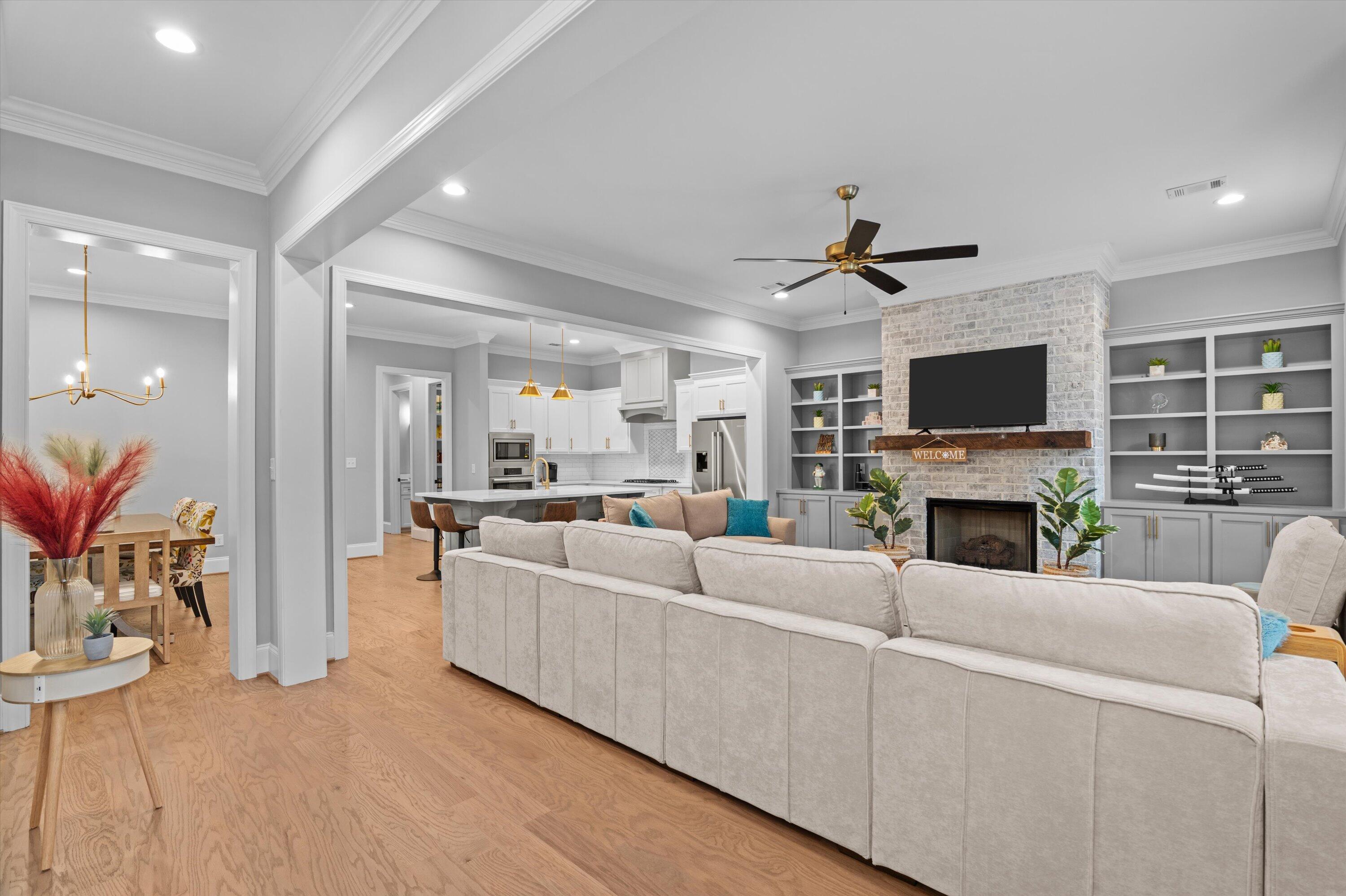 2102 Egret Circle