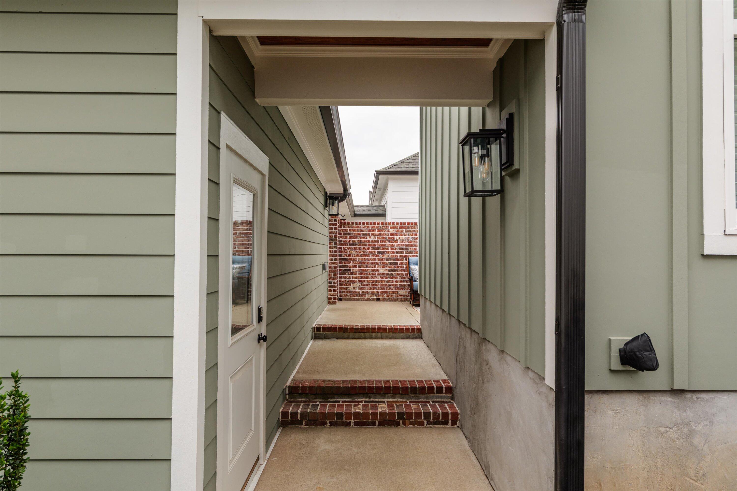 2102 Egret Circle