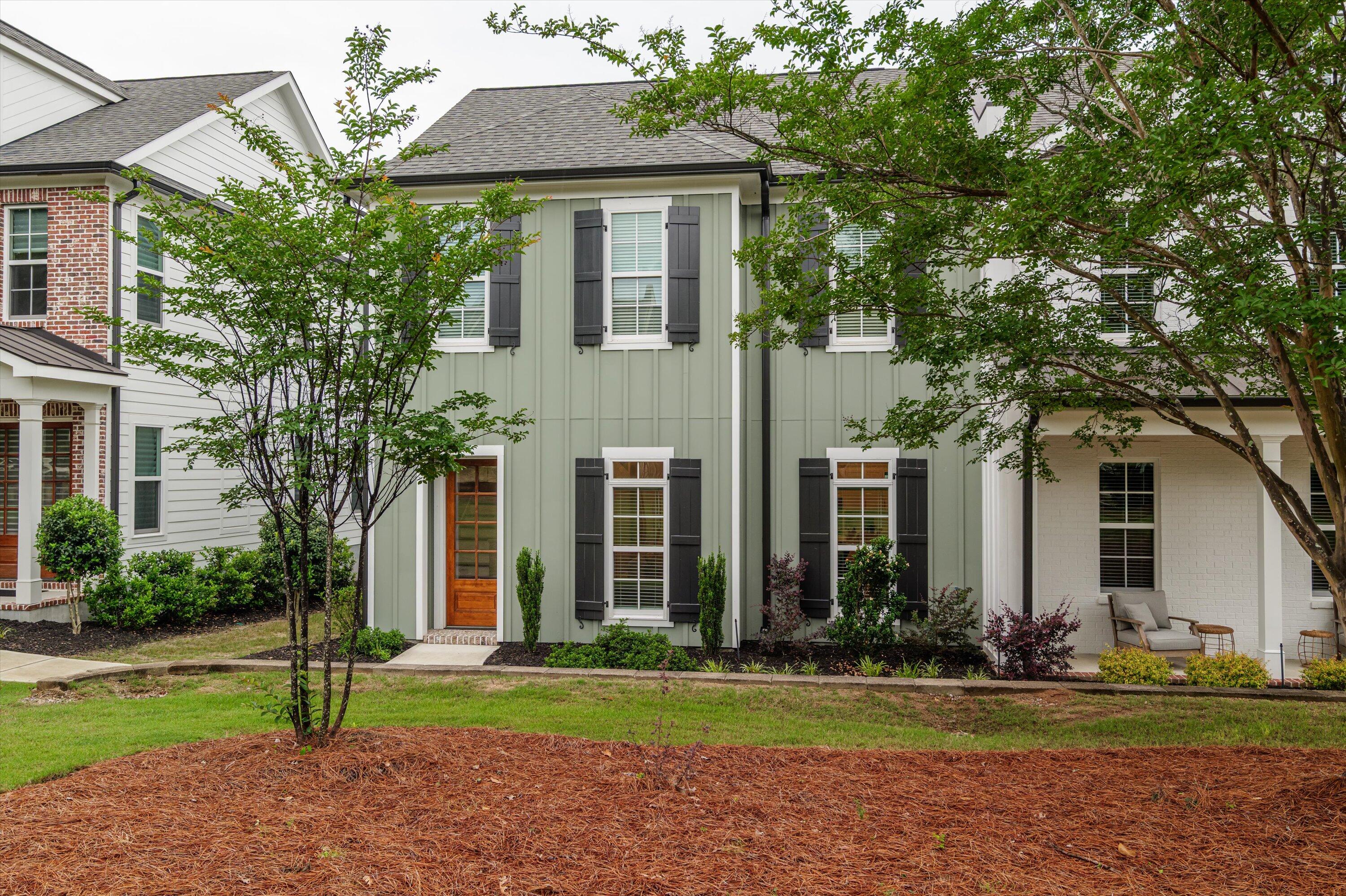 2102 Egret Circle