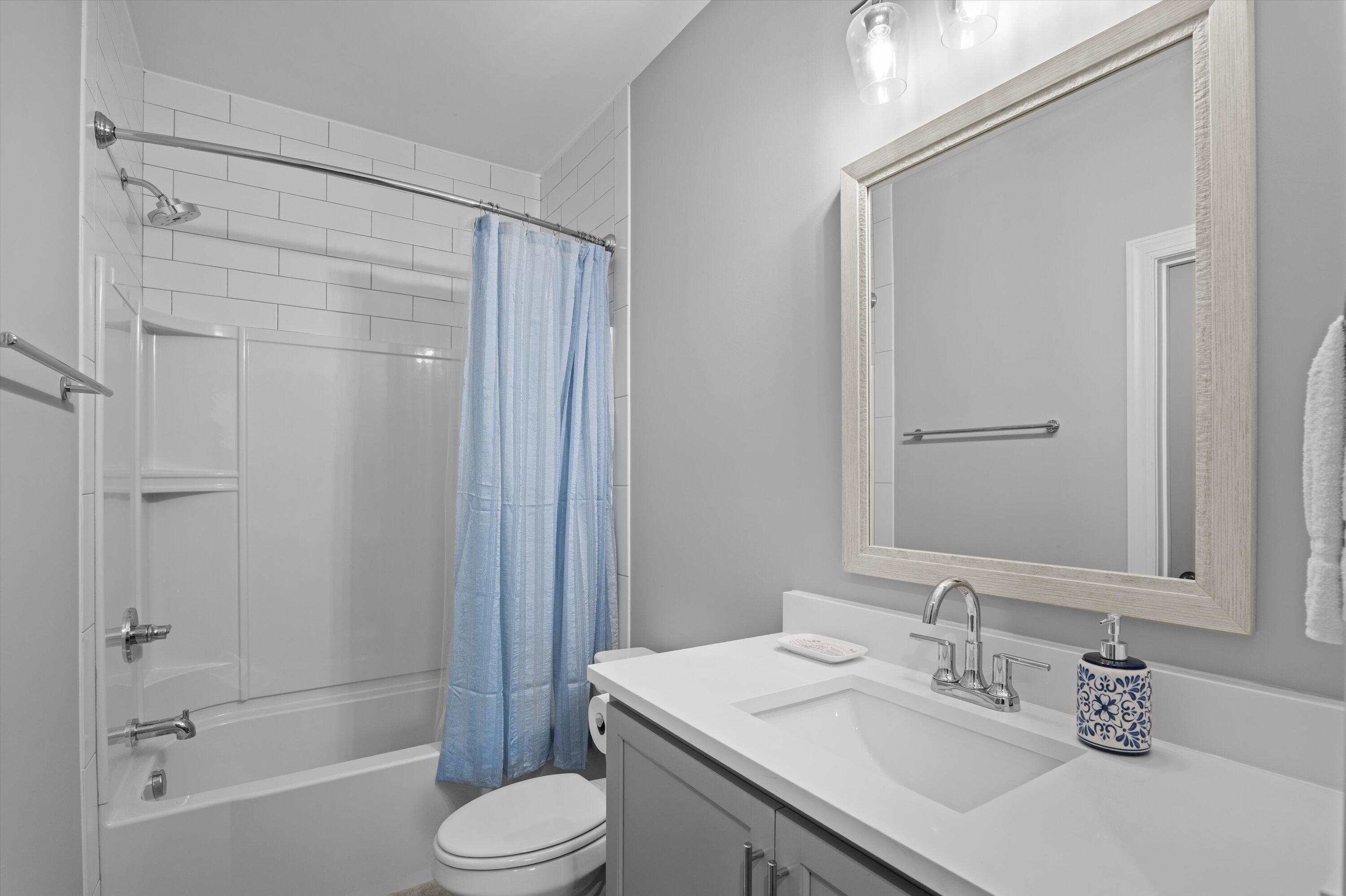 2102 Egret Circle