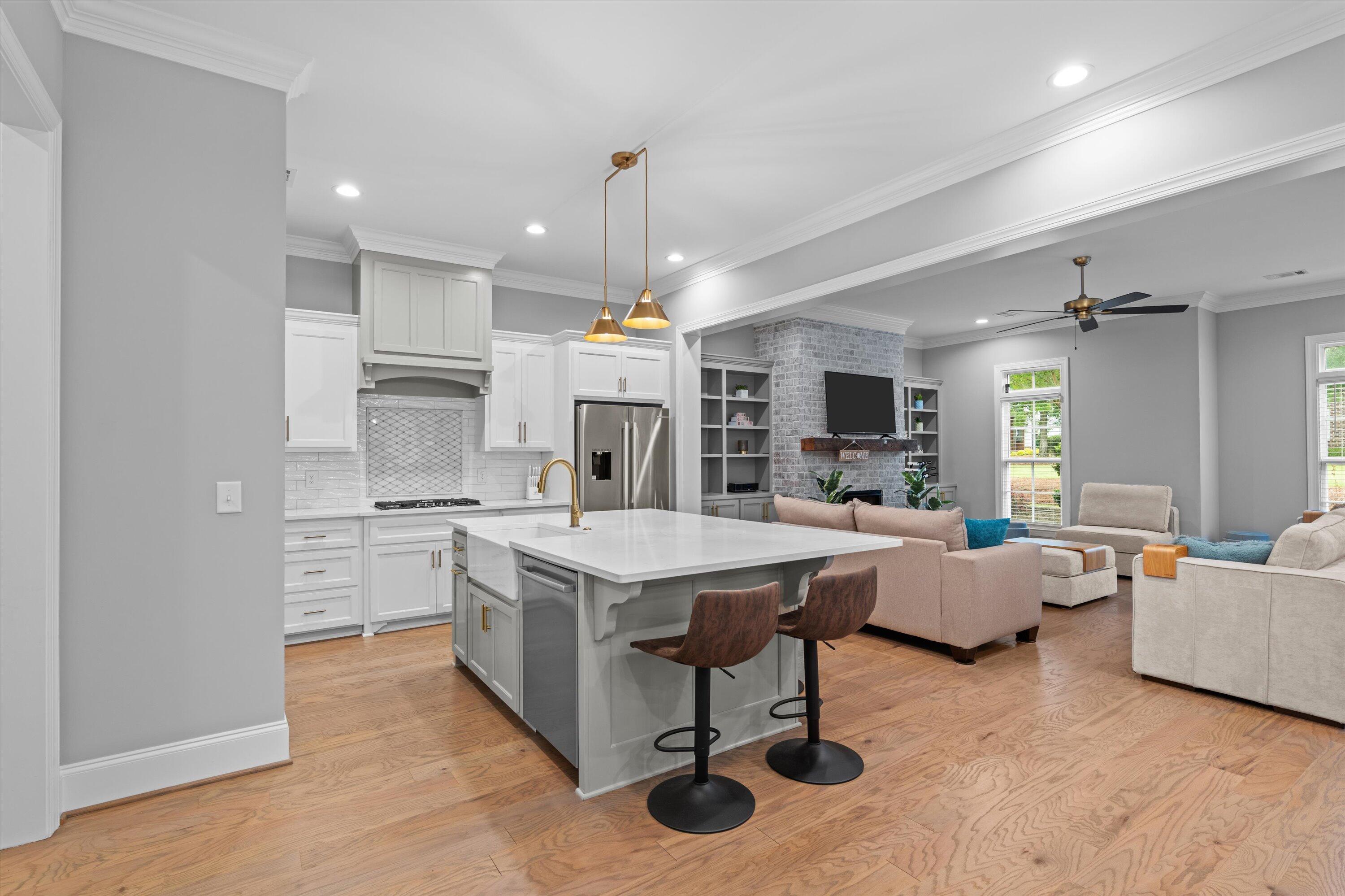 2102 Egret Circle
