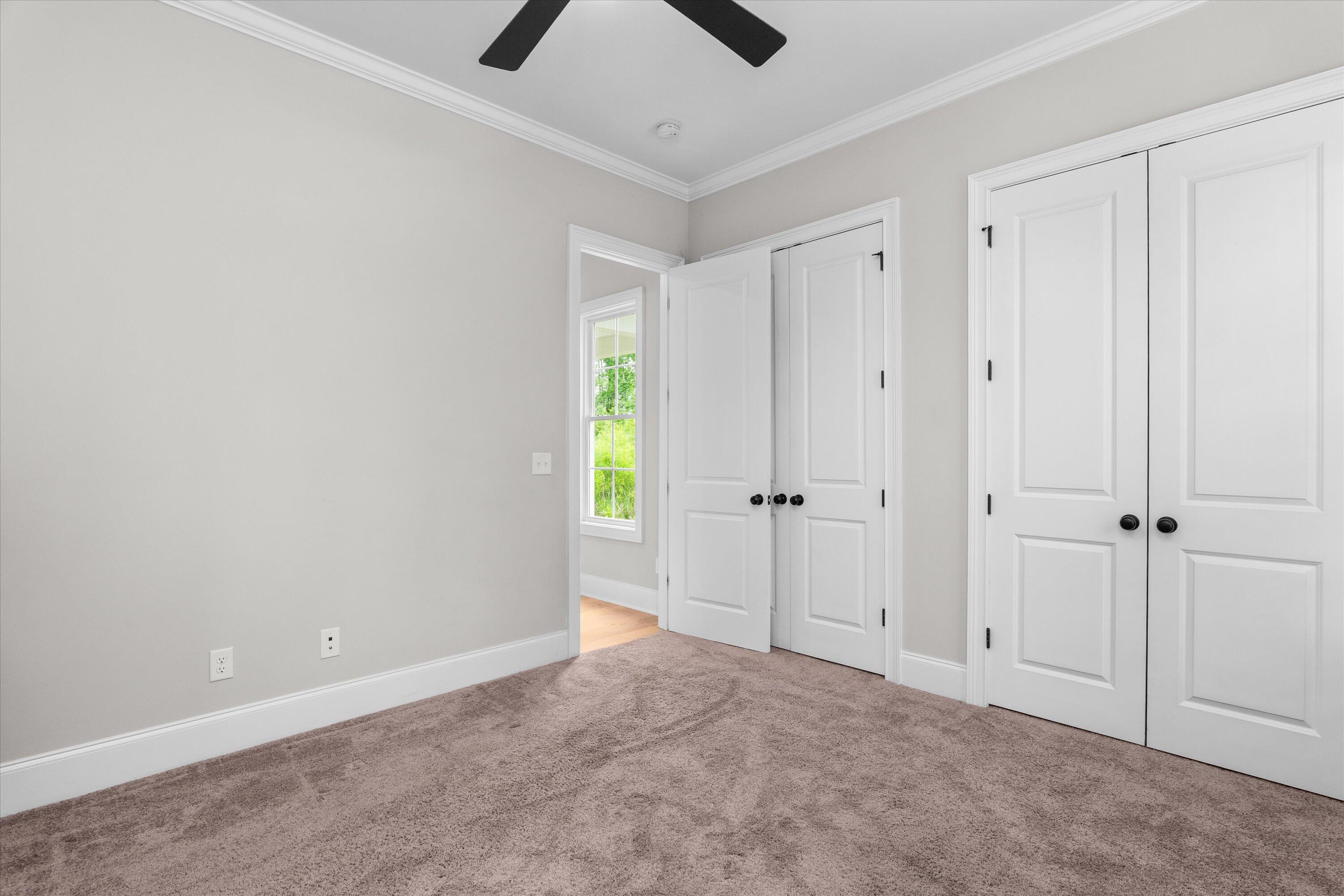 552 River Oaks Lane