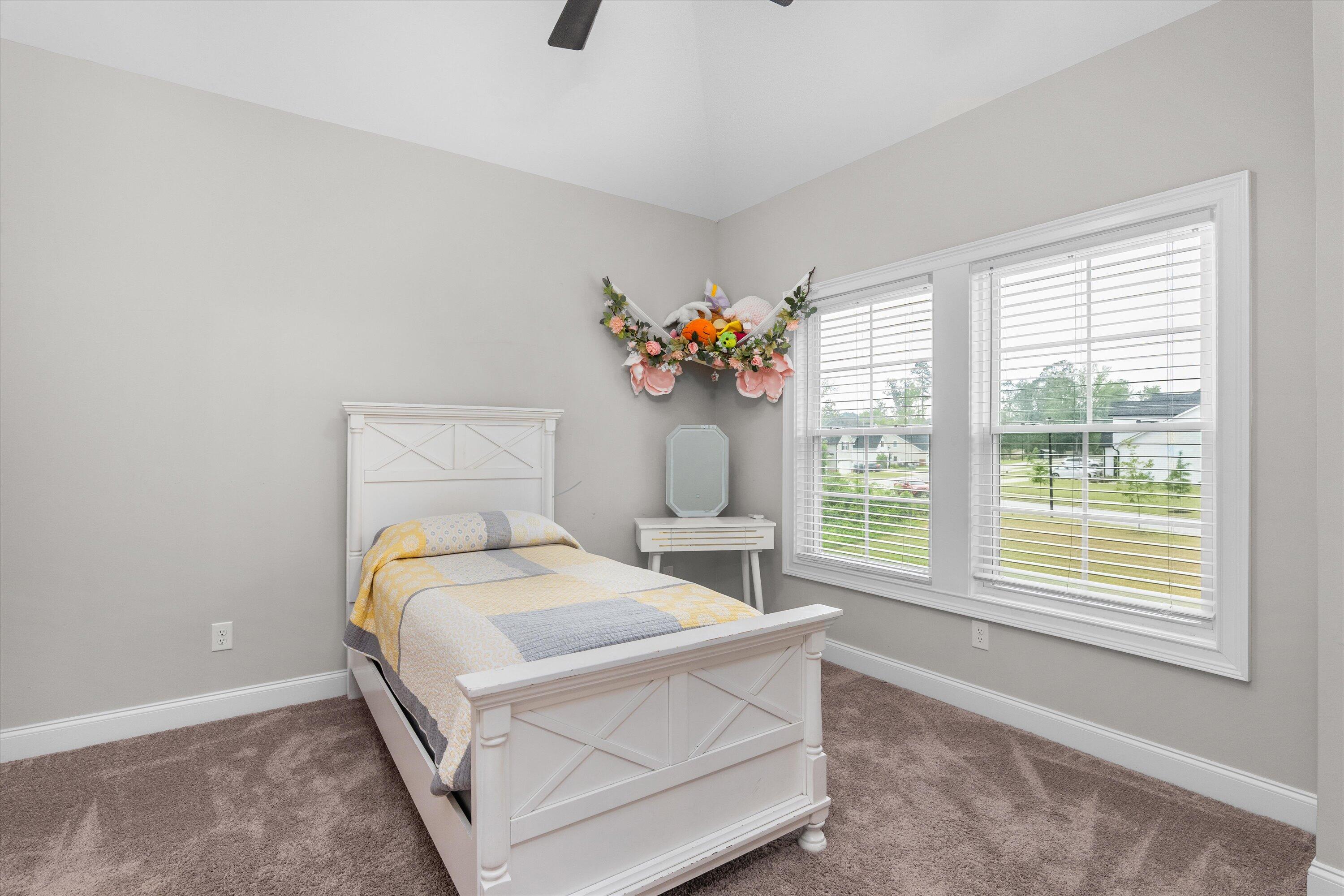 552 River Oaks Lane