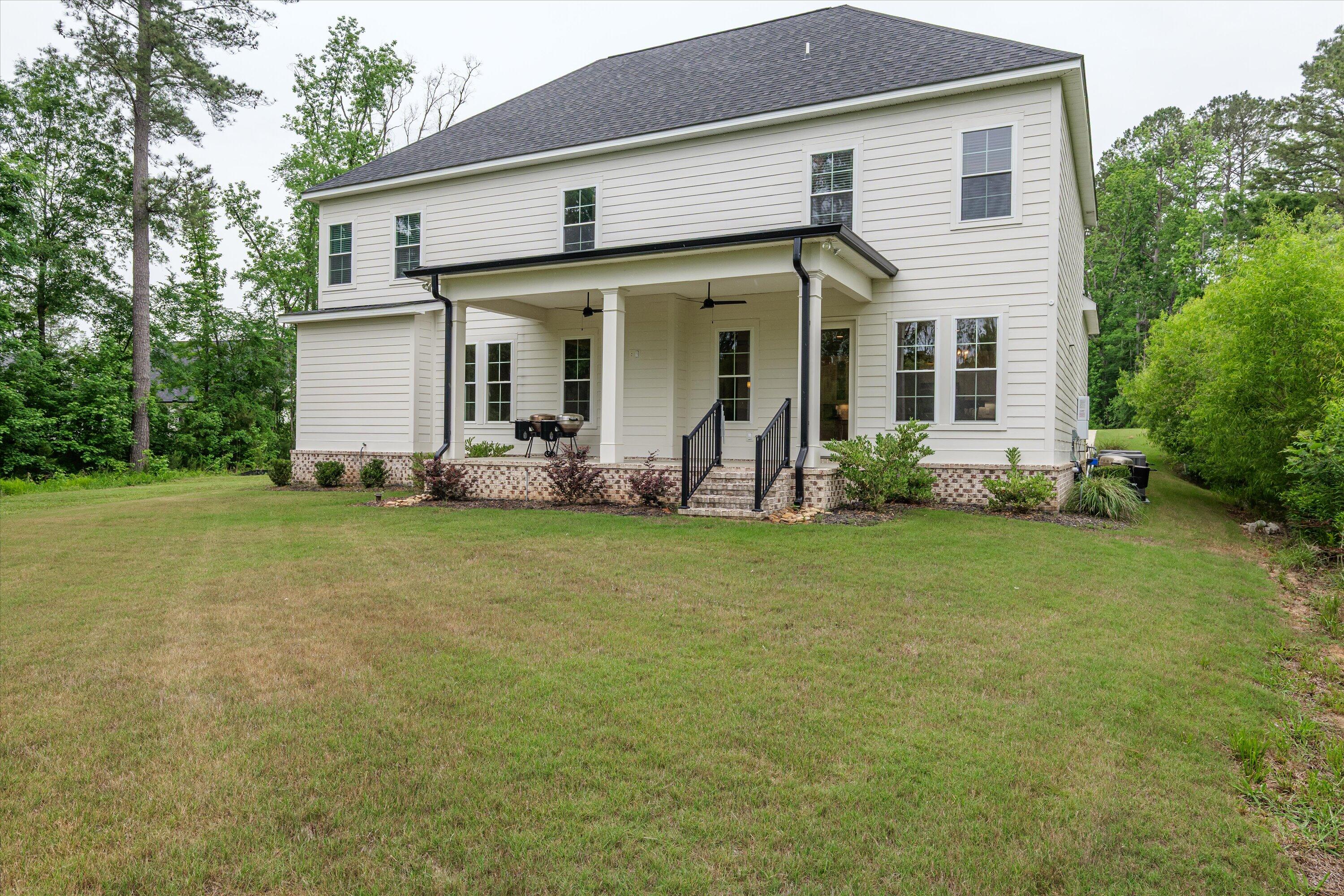 552 River Oaks Lane