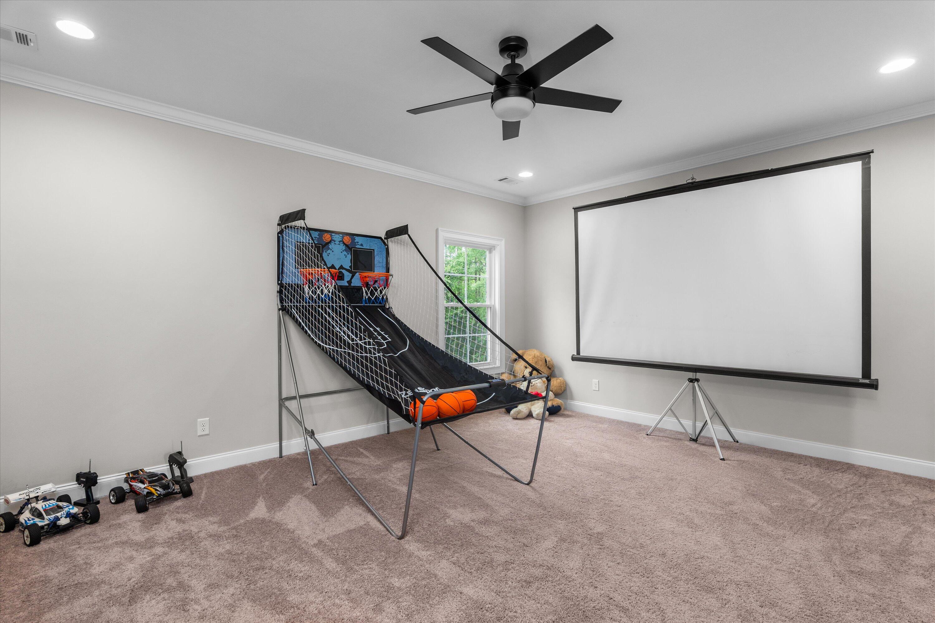 552 River Oaks Lane