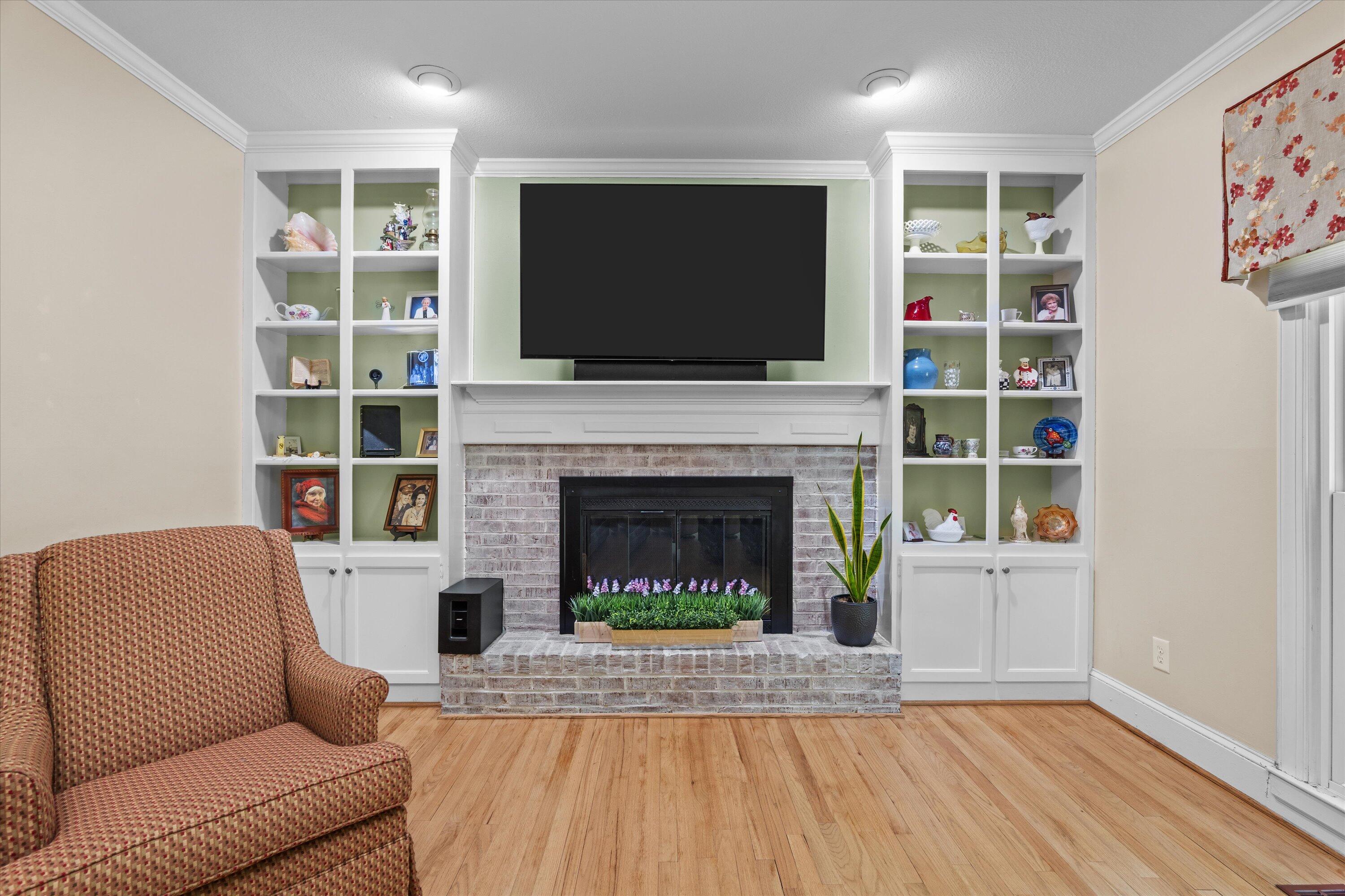 4708 Woodbridge Drive