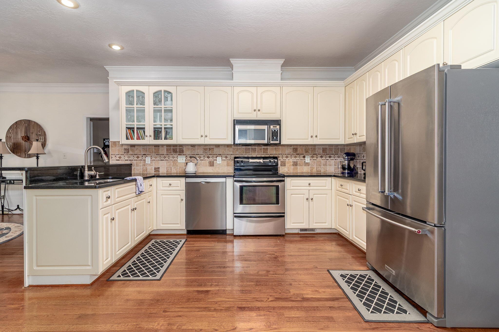 211 Oleander Trail