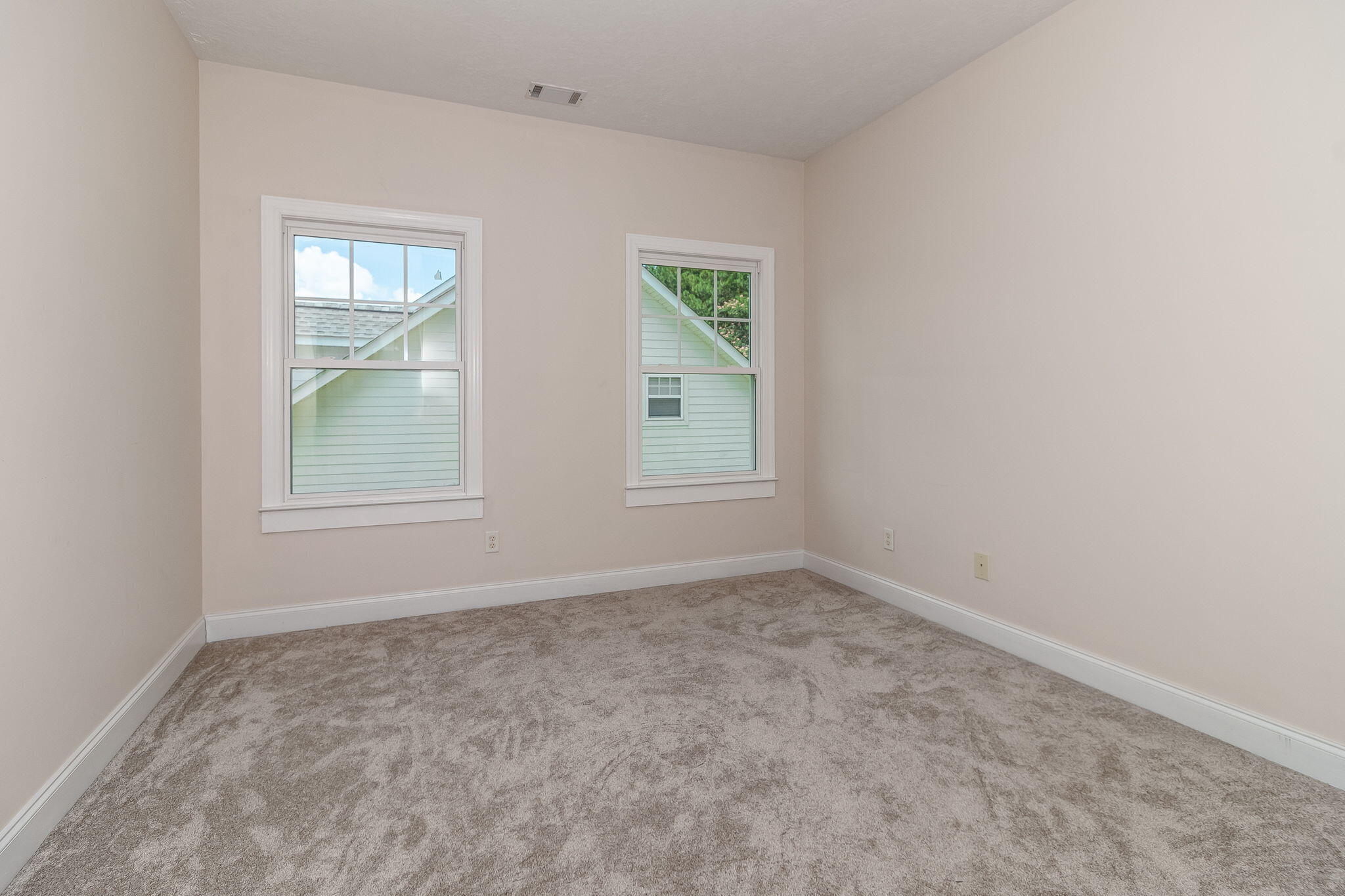 211 Oleander Trail