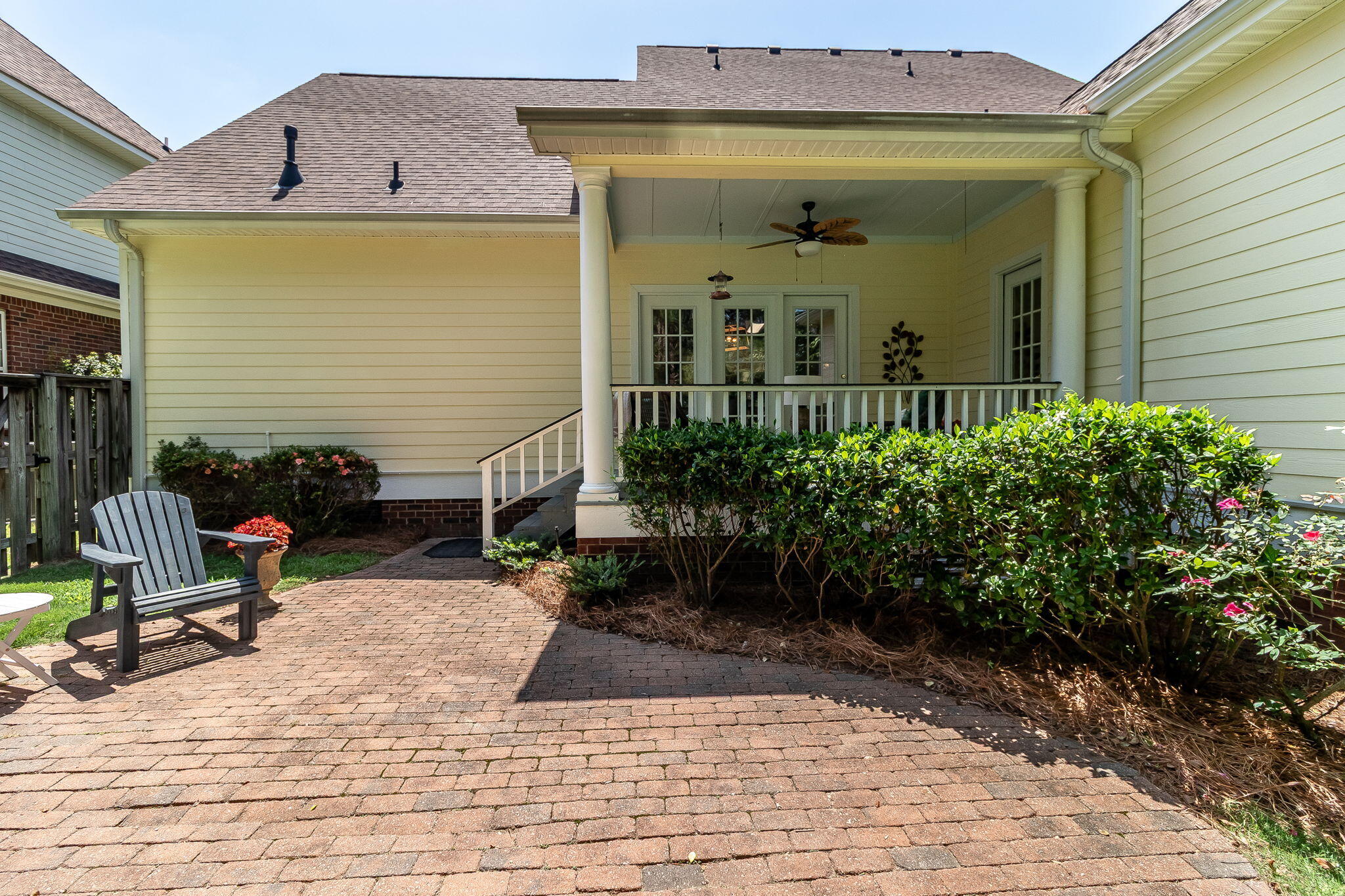 211 Oleander Trail
