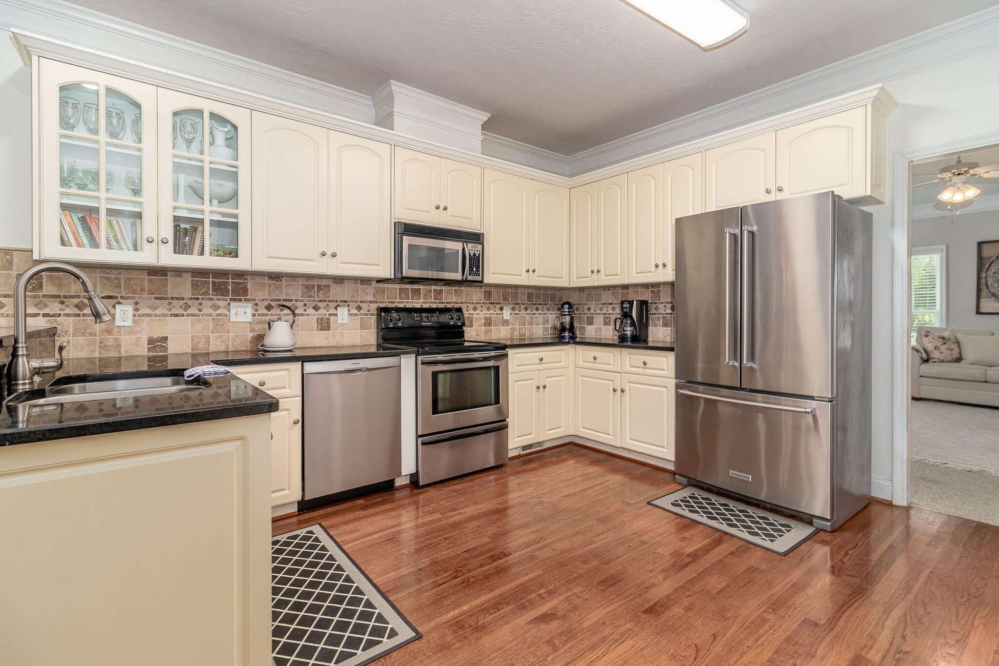 211 Oleander Trail