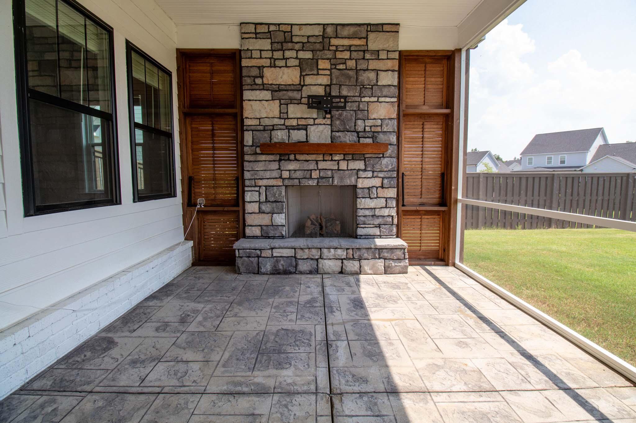 3048 Rosewood Dr. Drive