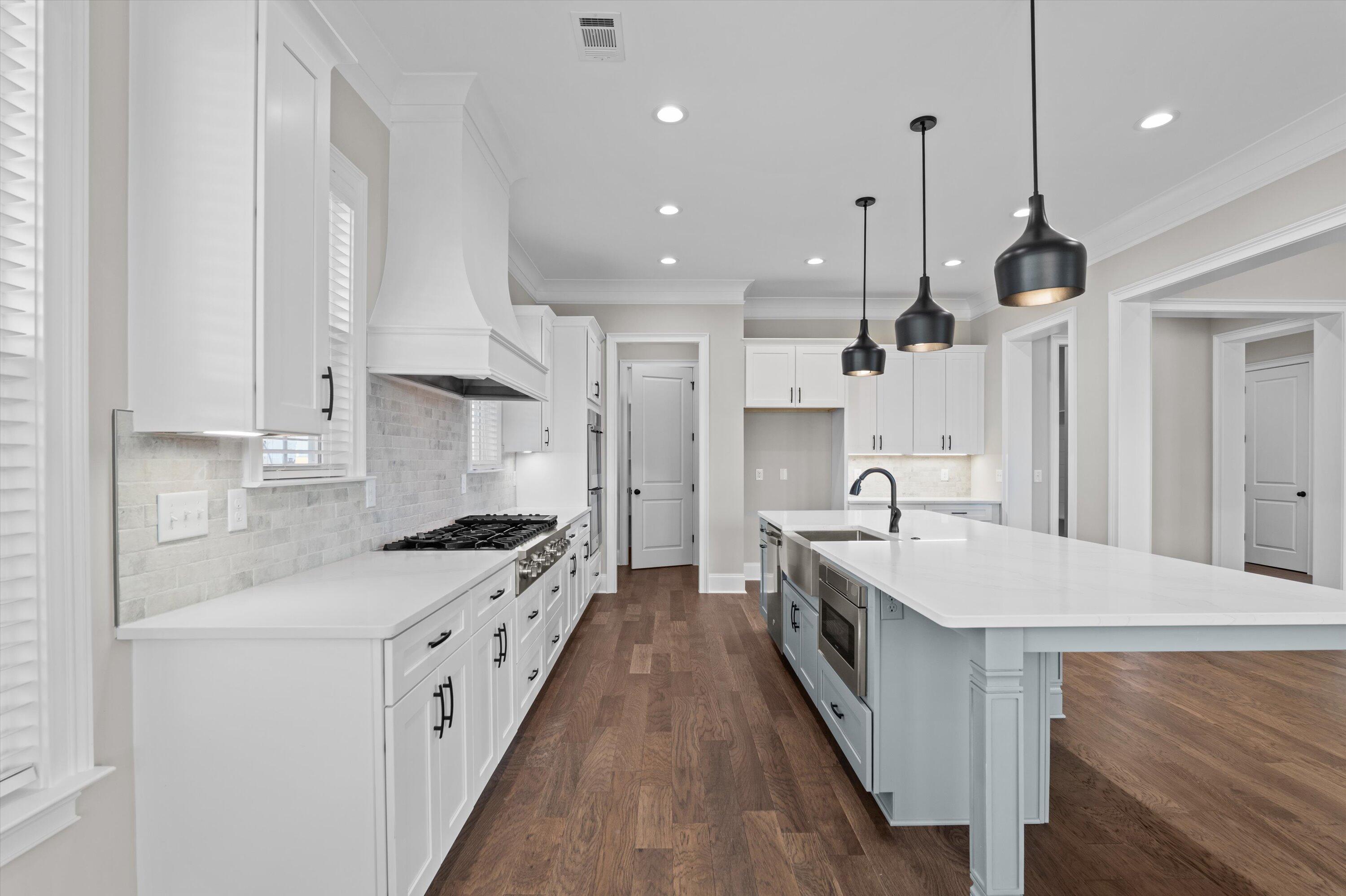 659 River Oaks Lane