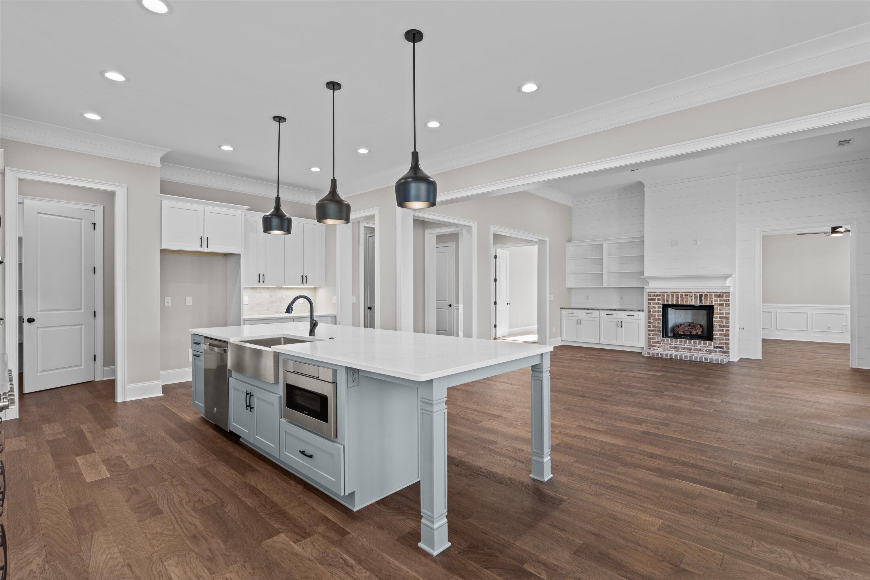 659 River Oaks Lane