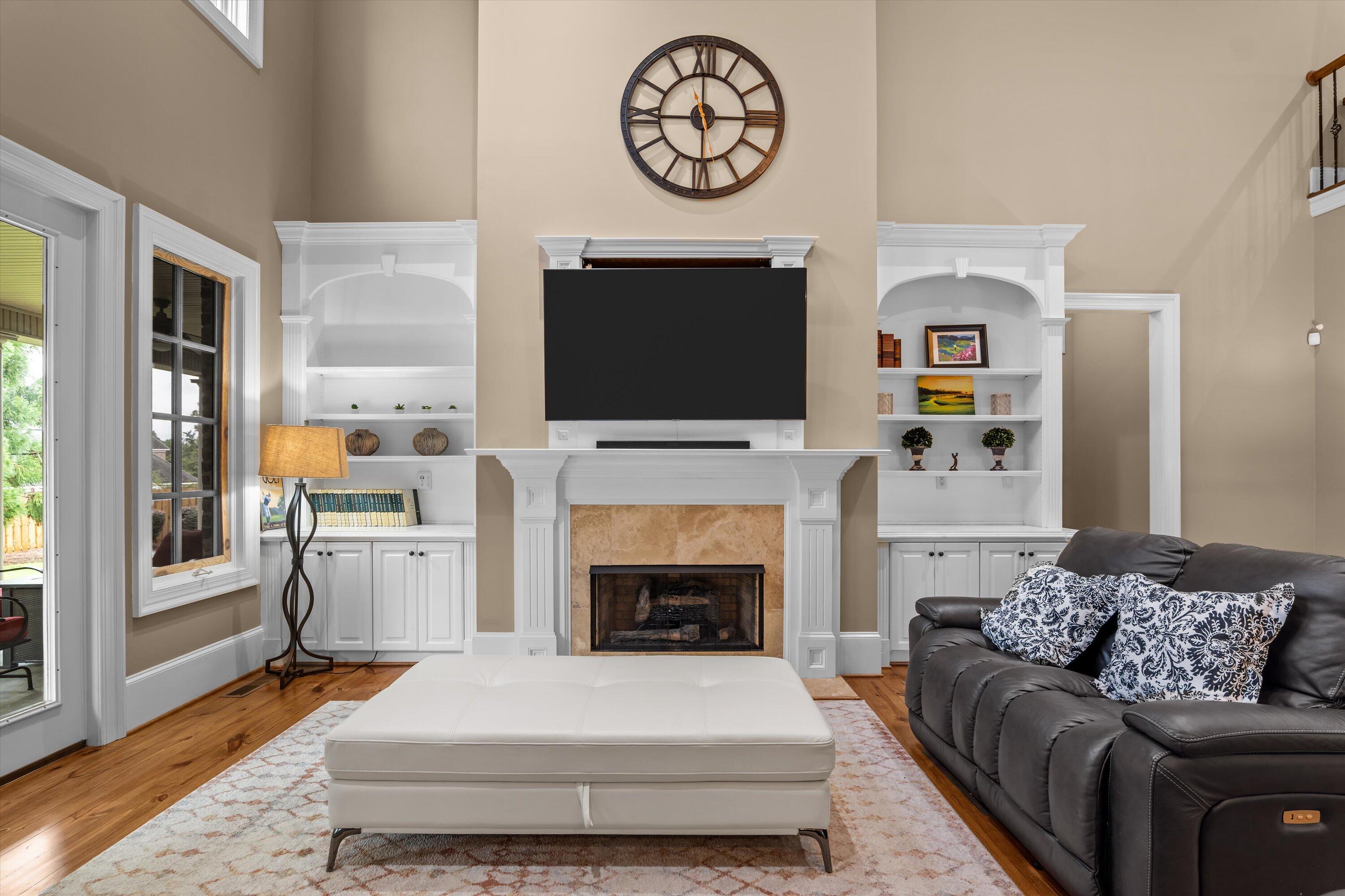 1013 Emerald Place