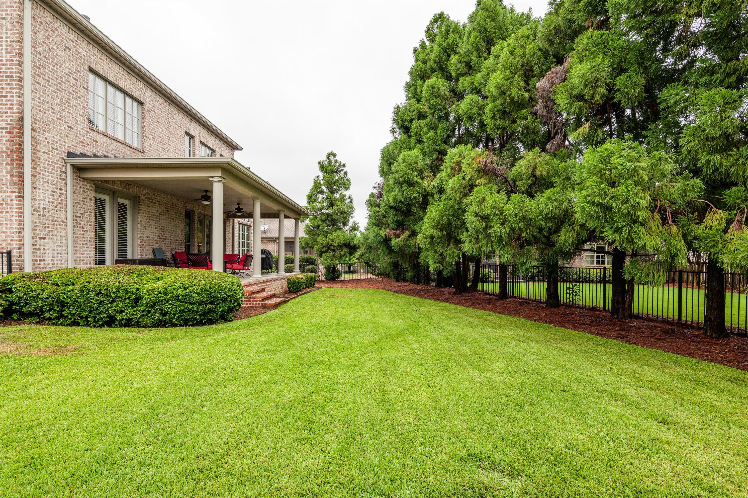 1013 Emerald Place