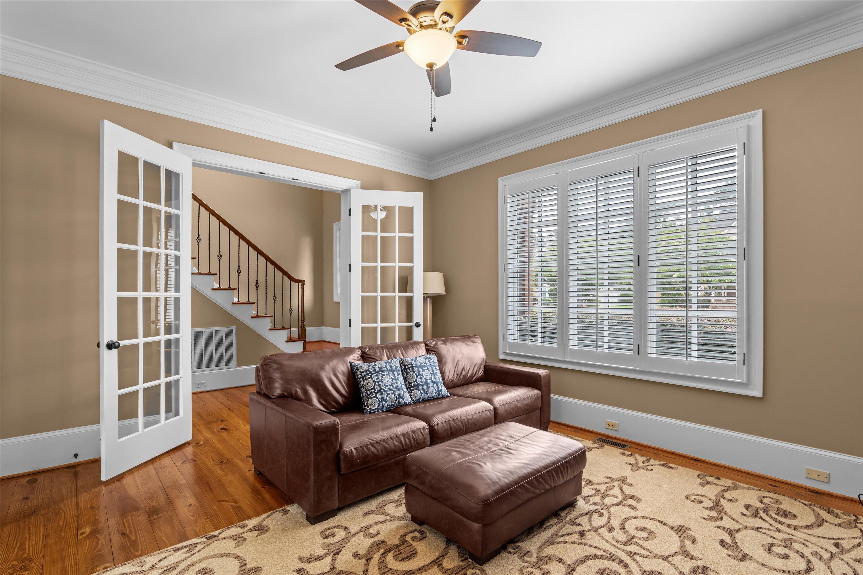 1013 Emerald Place