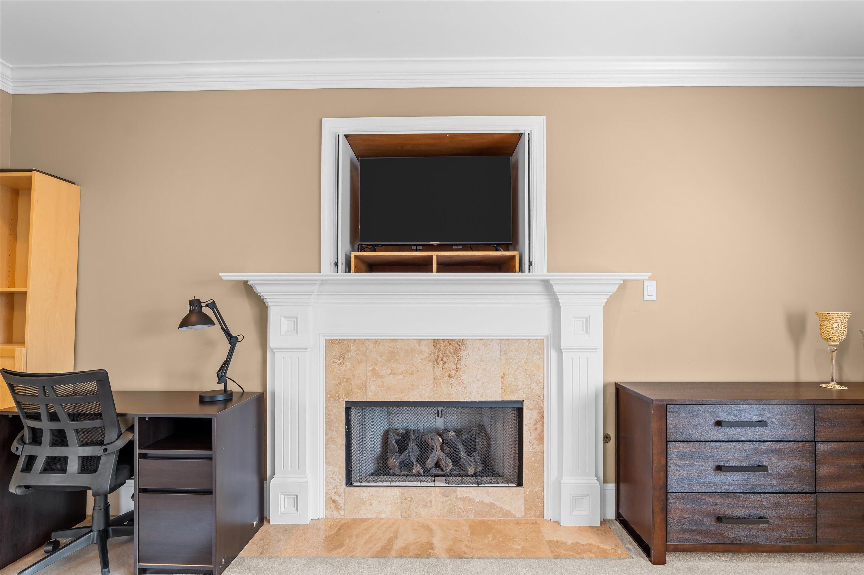 1013 Emerald Place