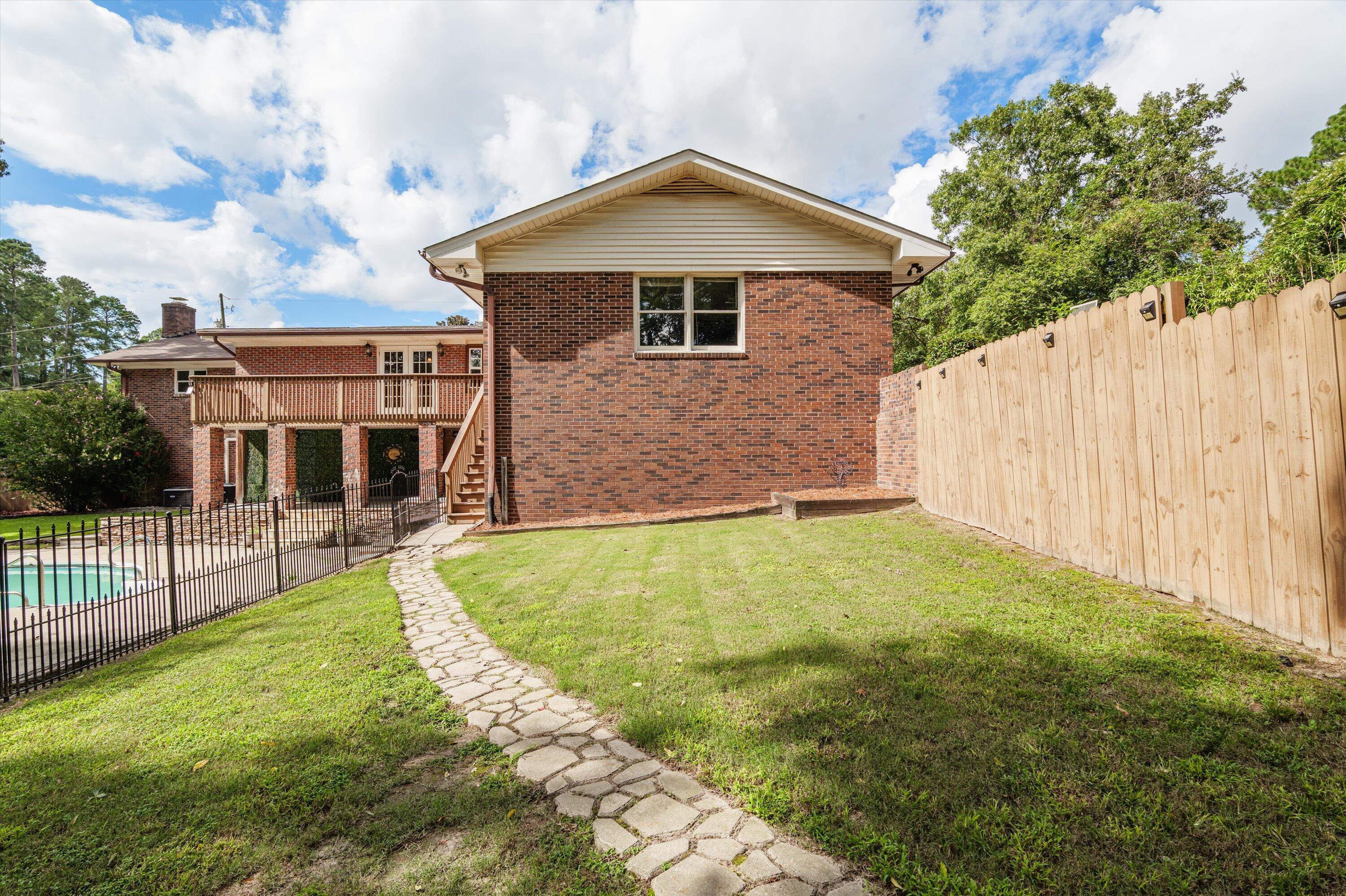 117 Ridgecrest Road