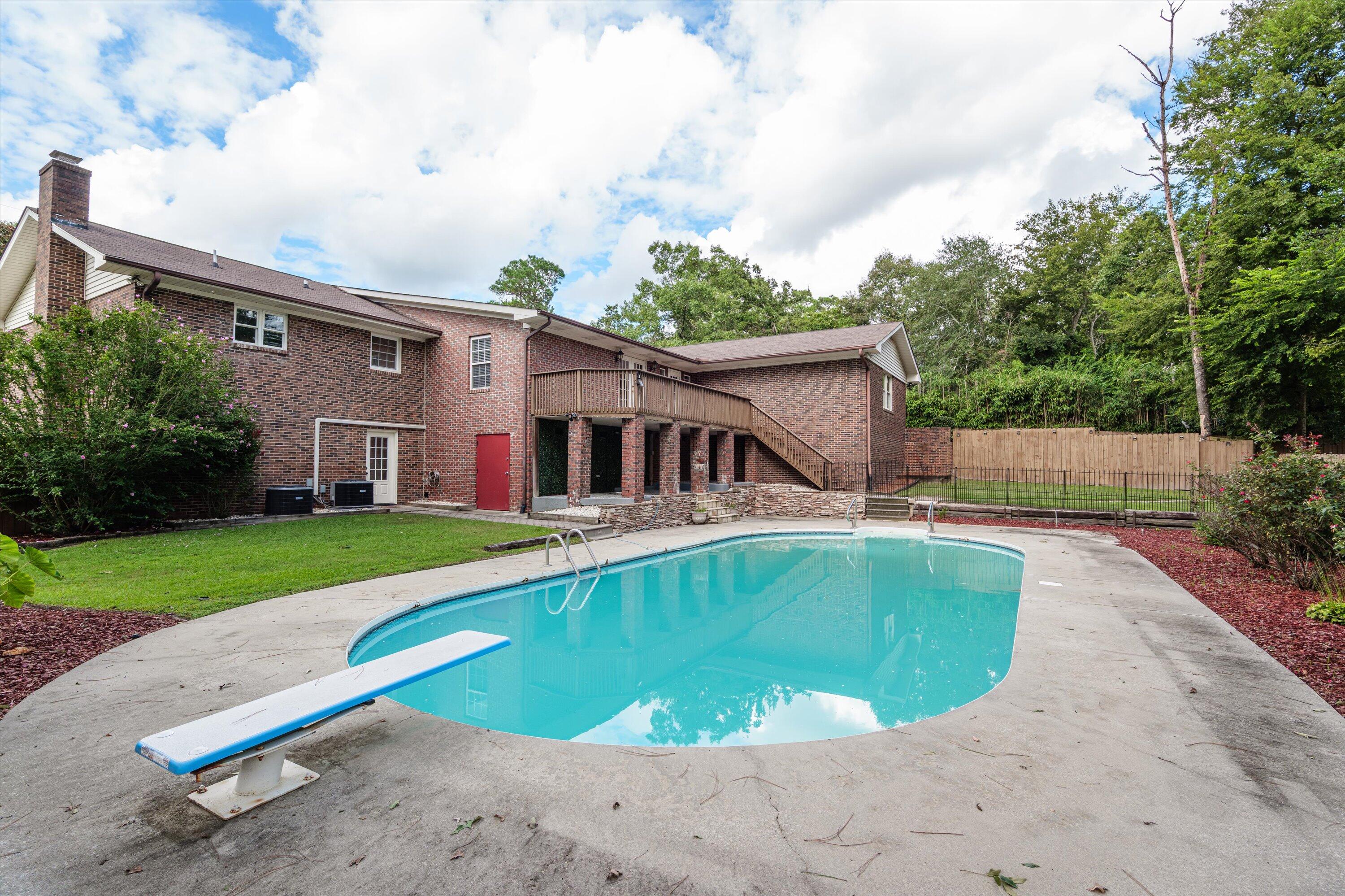 117 Ridgecrest Road