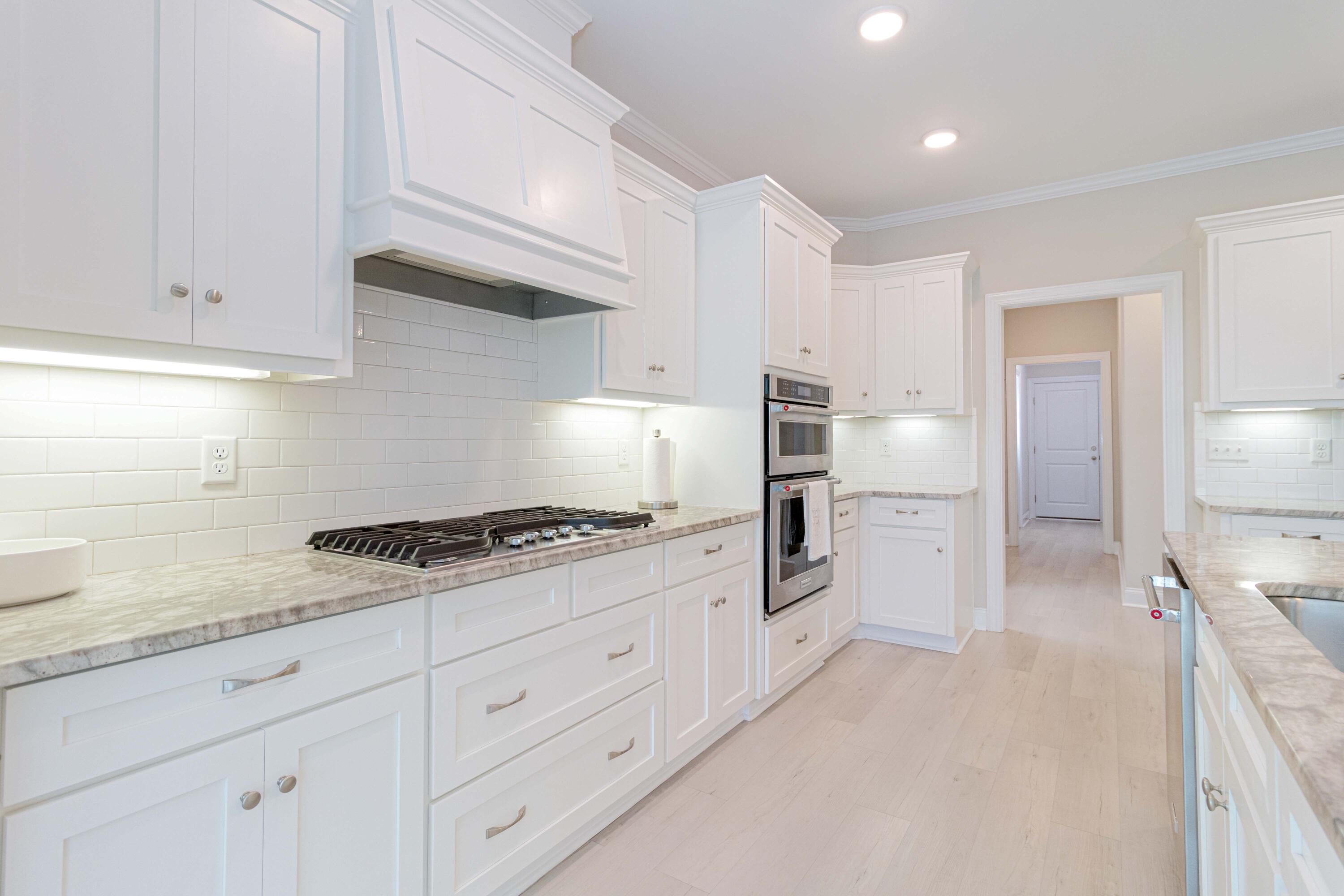 555 Rivernorth Dr.