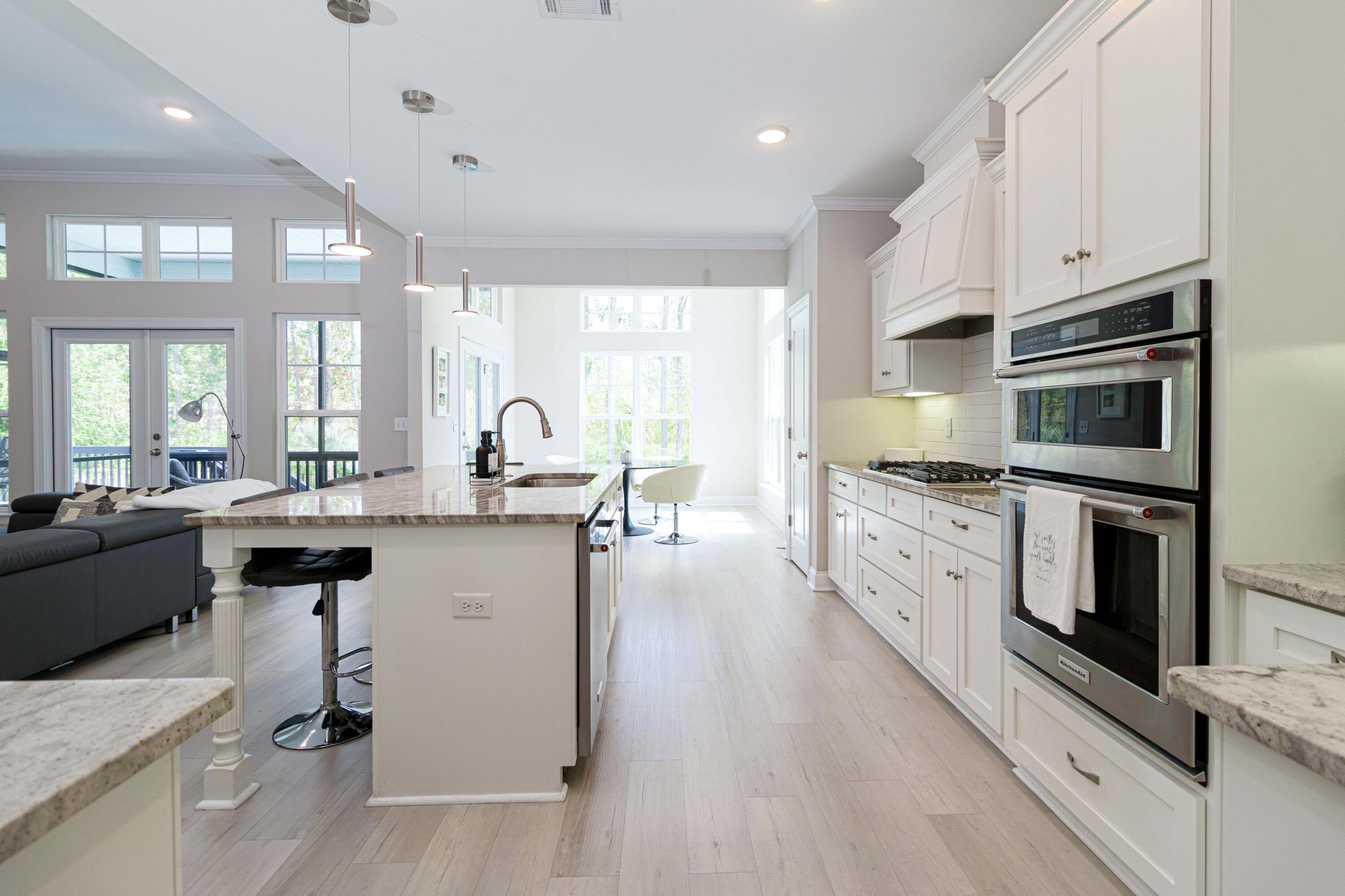 555 Rivernorth Dr.