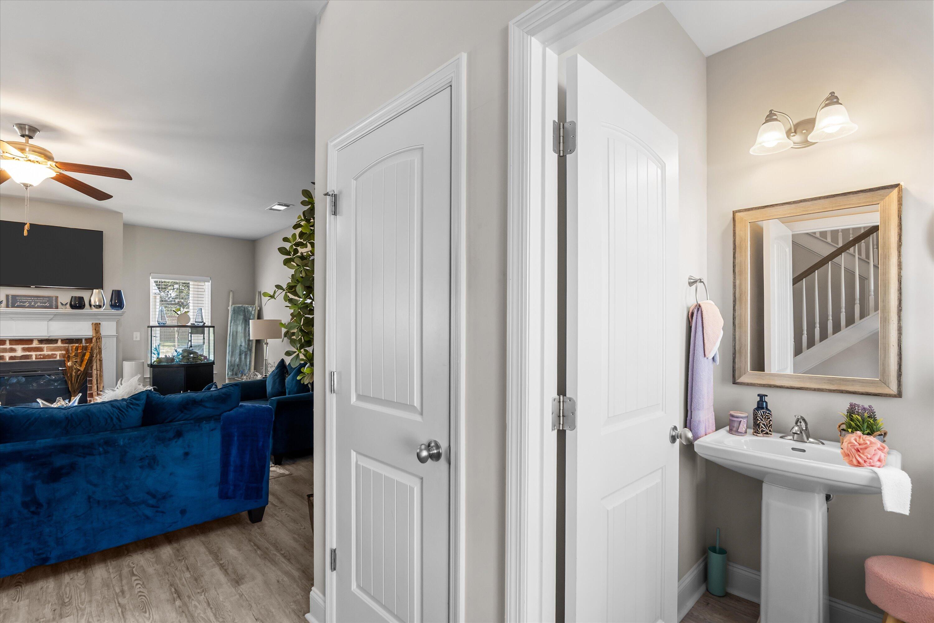 1610 Jonathan Place
