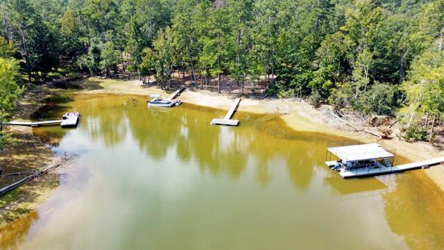 1085 Lake Dr.