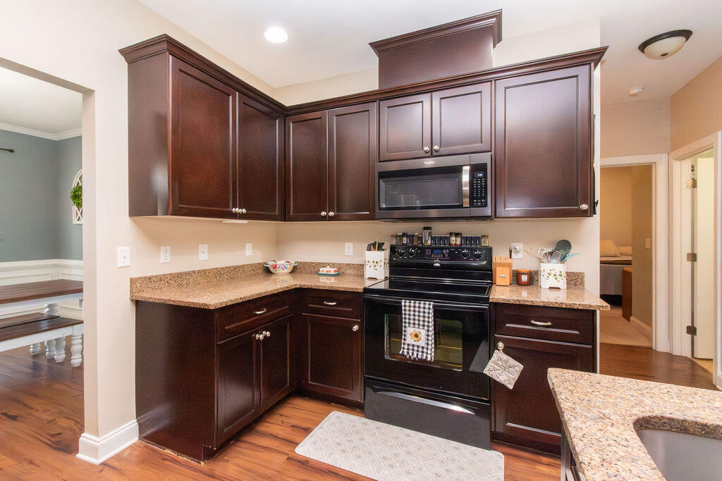 280 Palamon Dr