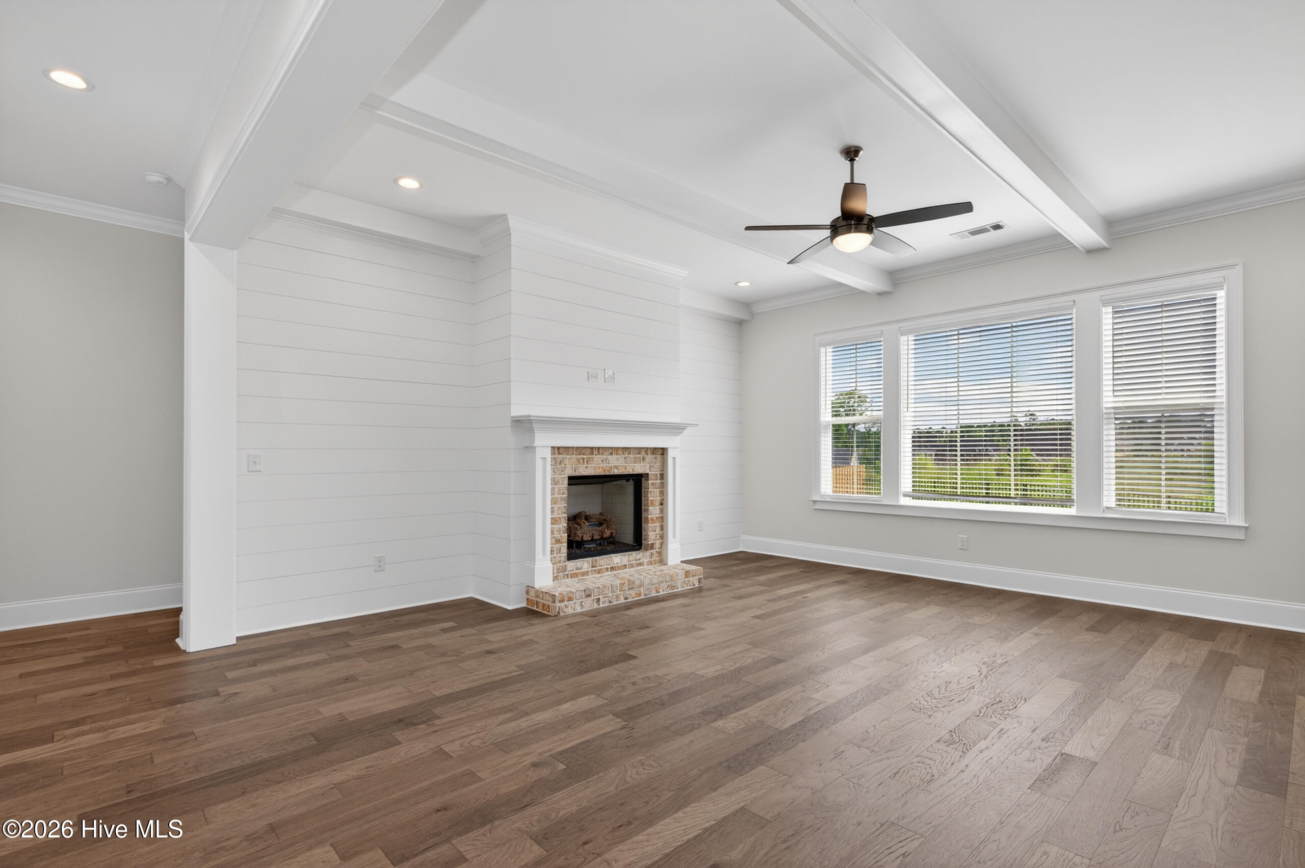 657 River Oaks Lane